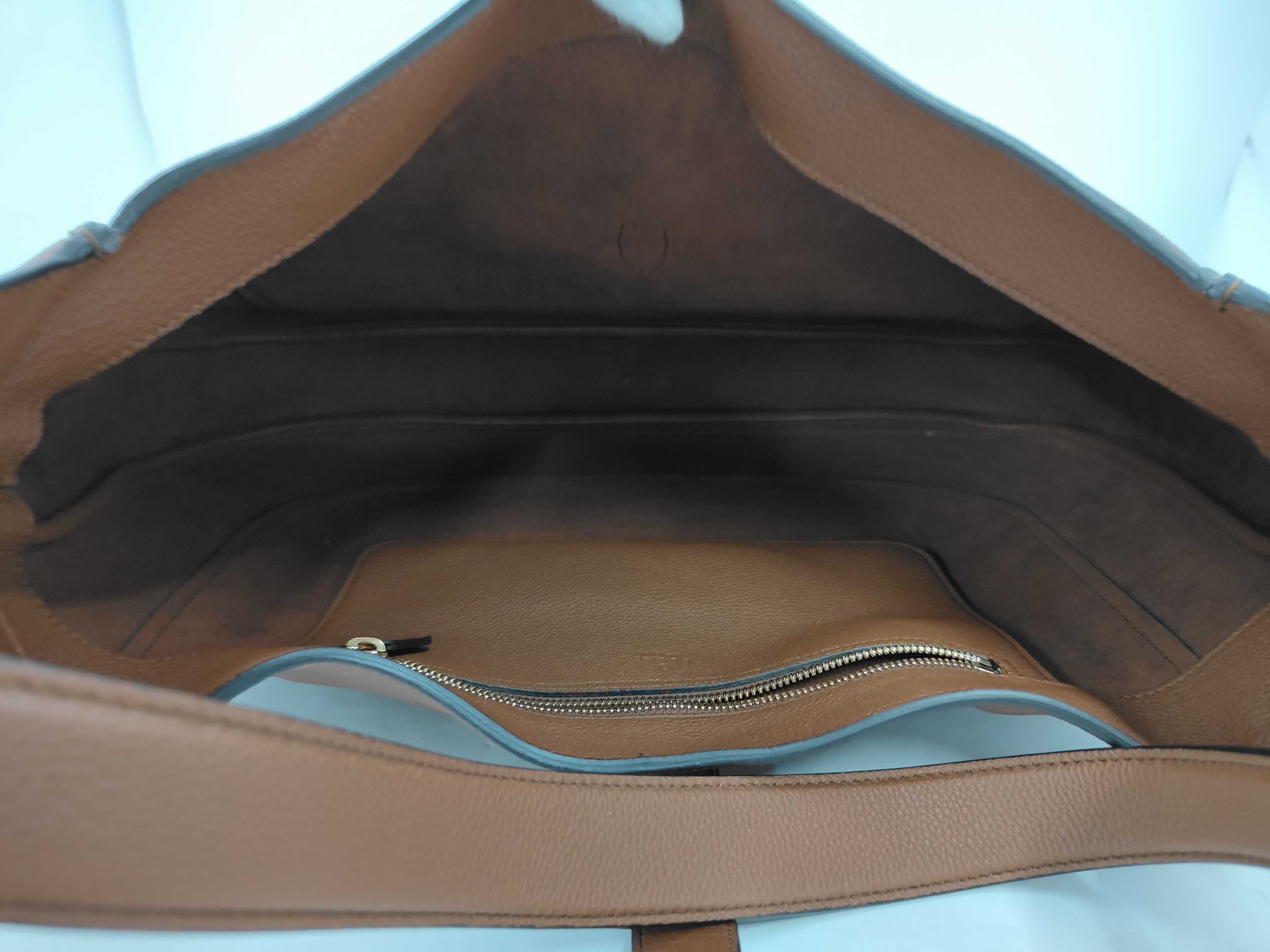 New Jackie Leather One-Shoulder Tote Bag — view 8