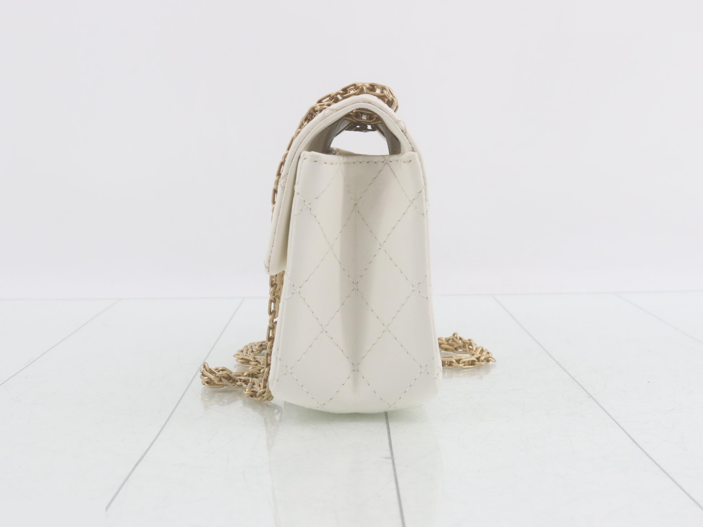 Matelassé 2.55 Leather Double Chain Shoulder Bag, White — view 3