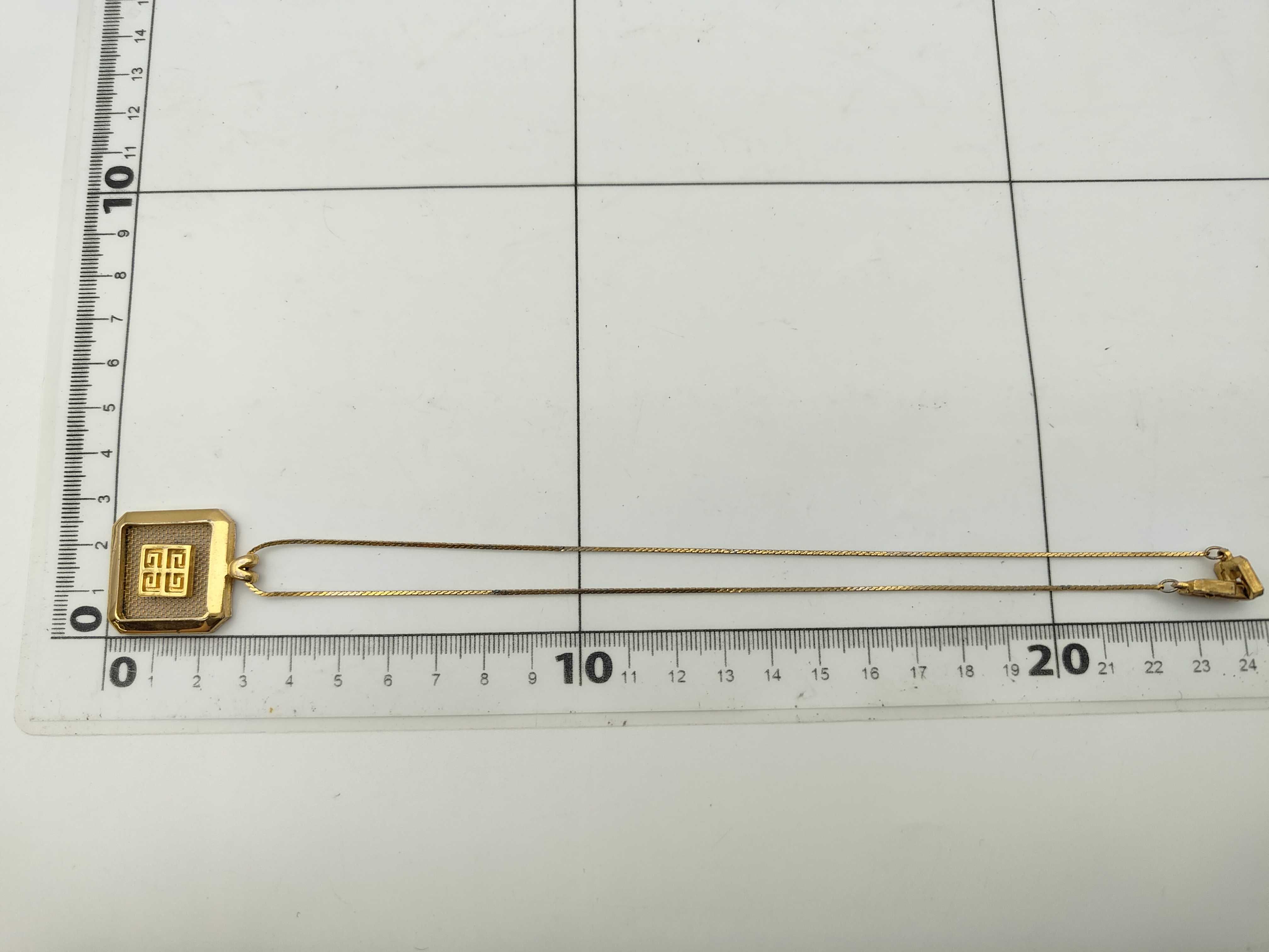 4G Logo Square Gold Necklace — view 6
