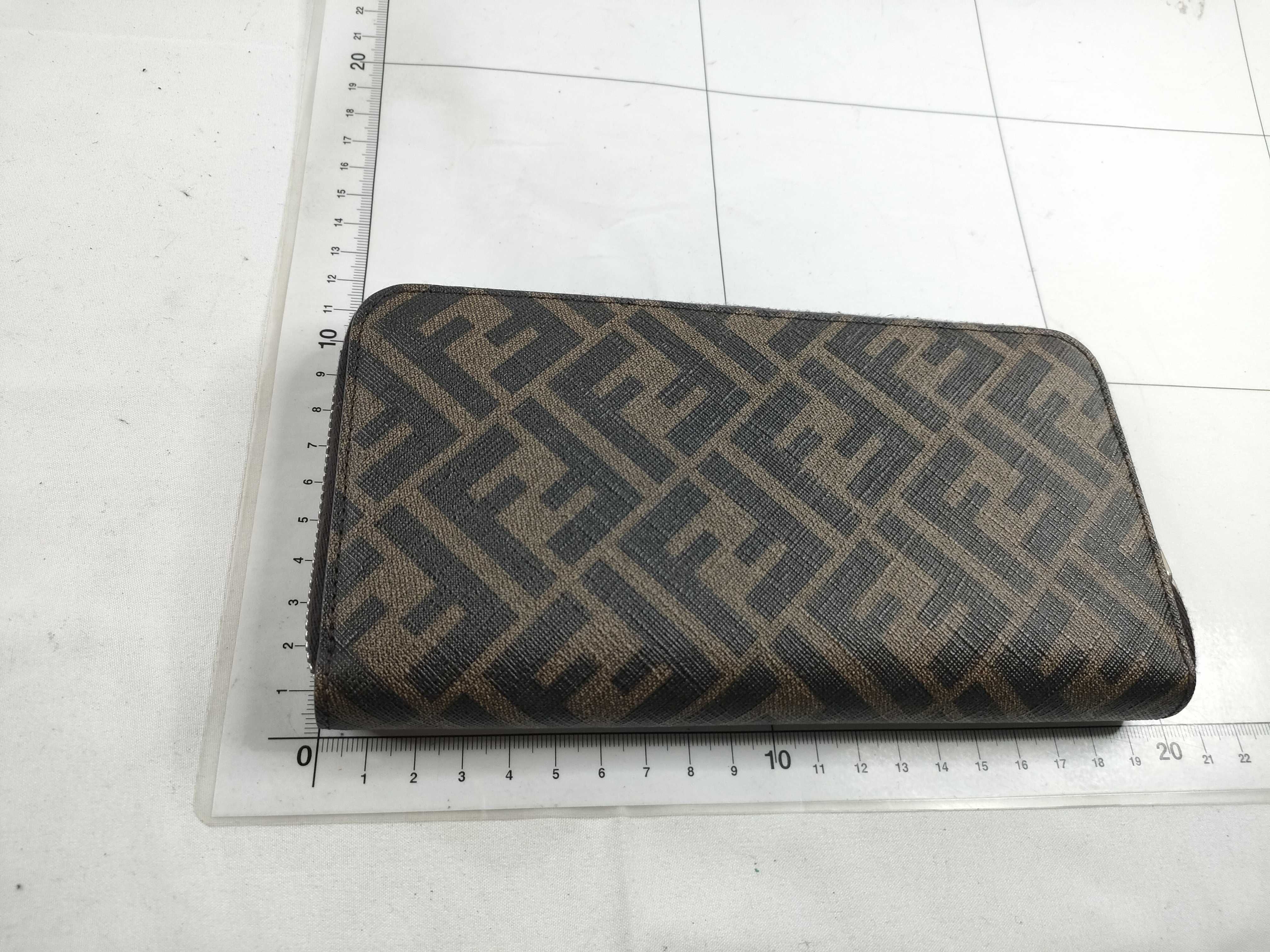 7M0342 Zippy Wallet — view 2