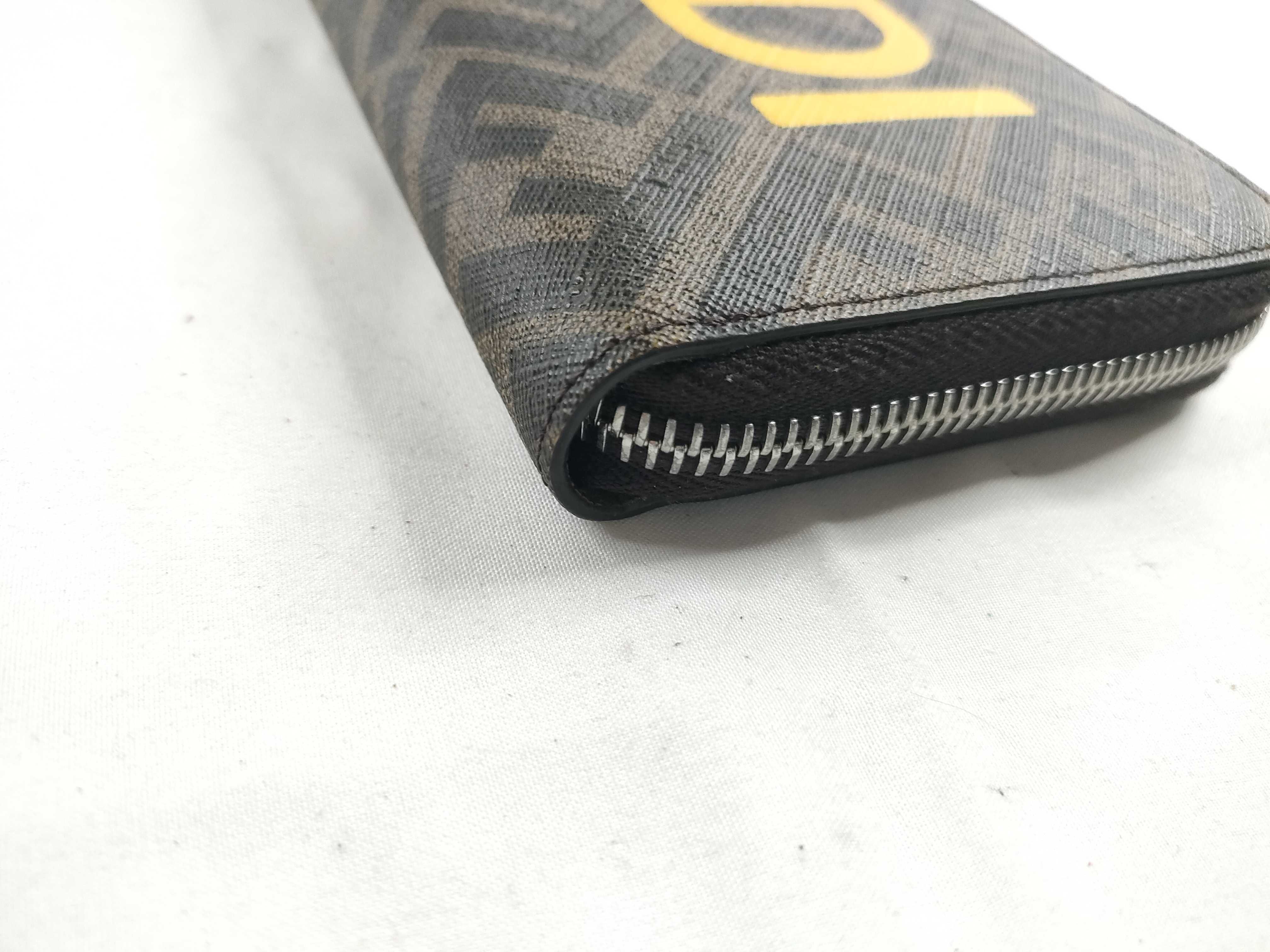 7M0342 Zippy Wallet — view 3