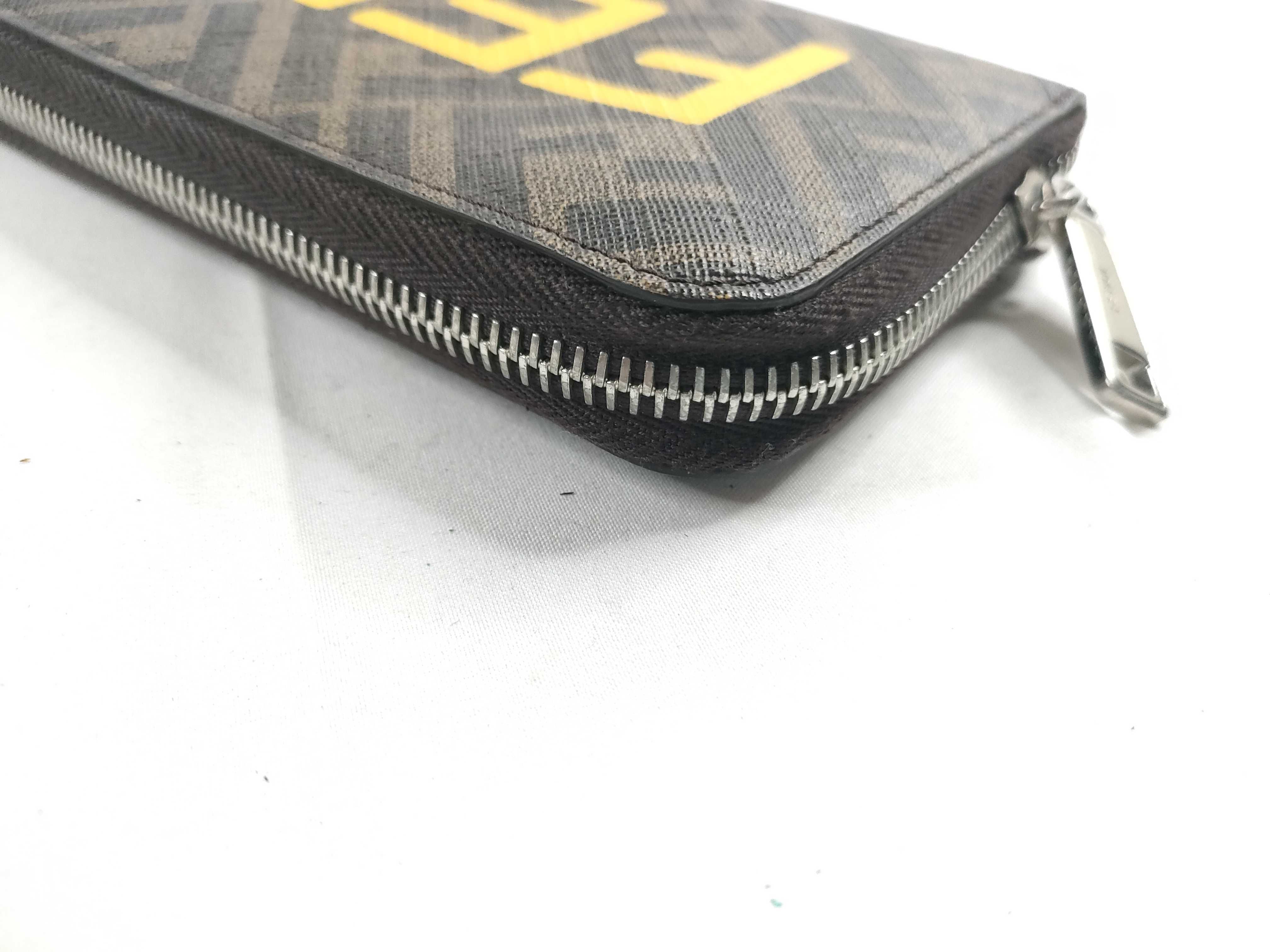 7M0342 Zippy Wallet — view 4