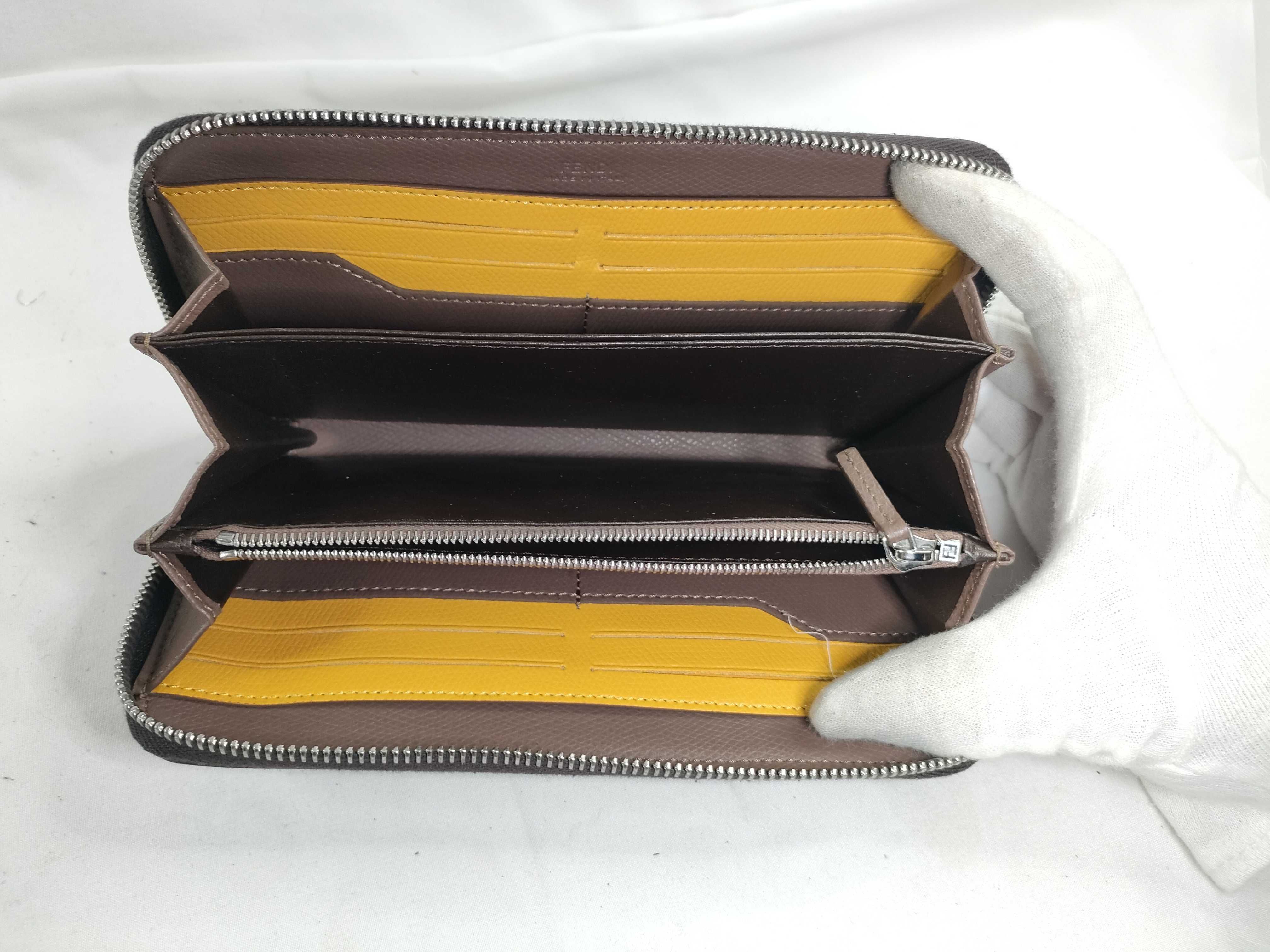 7M0342 Zippy Wallet — view 8