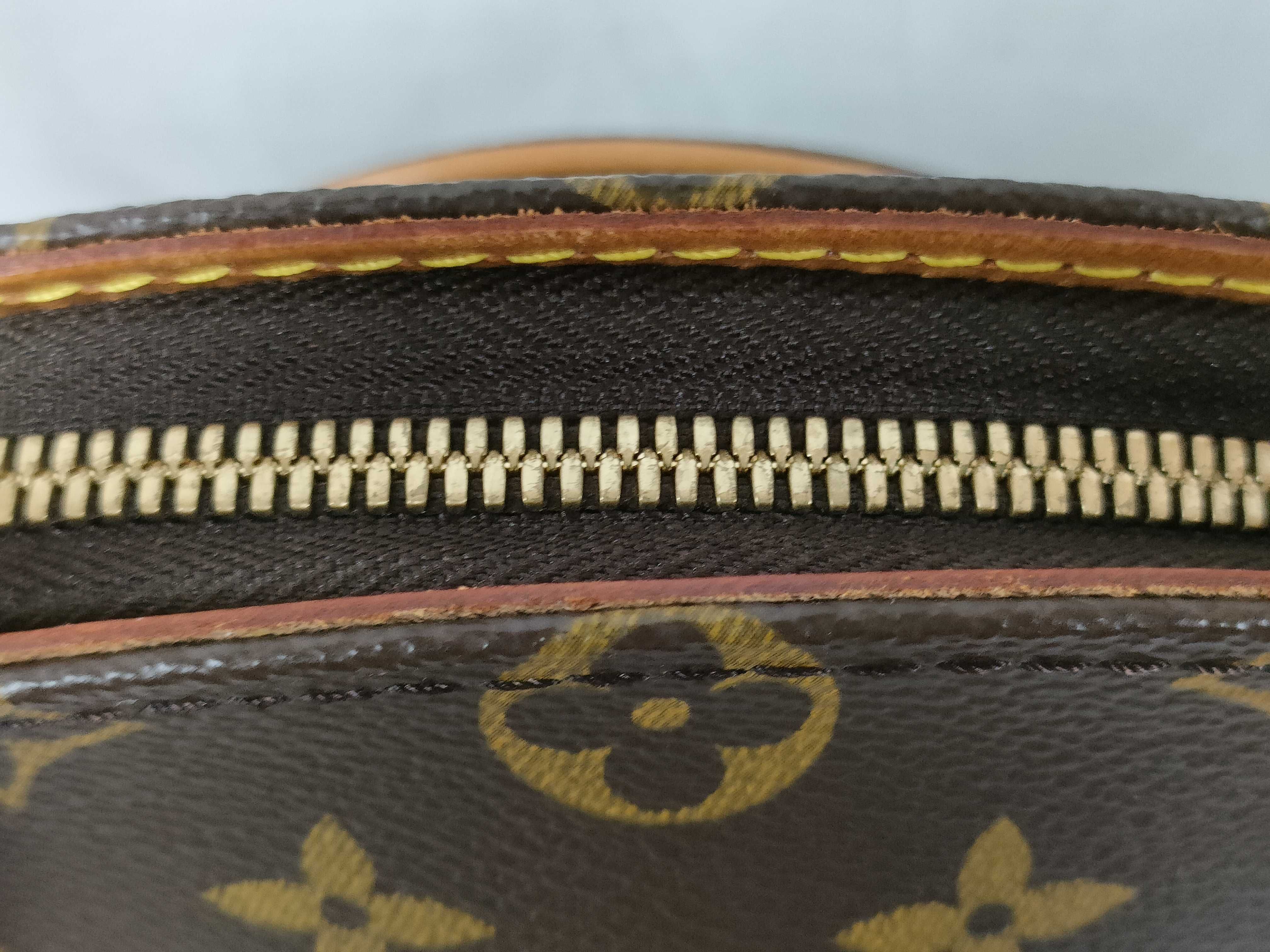 Monogram Ellipse PM M51127 Brown Handbag — view 5