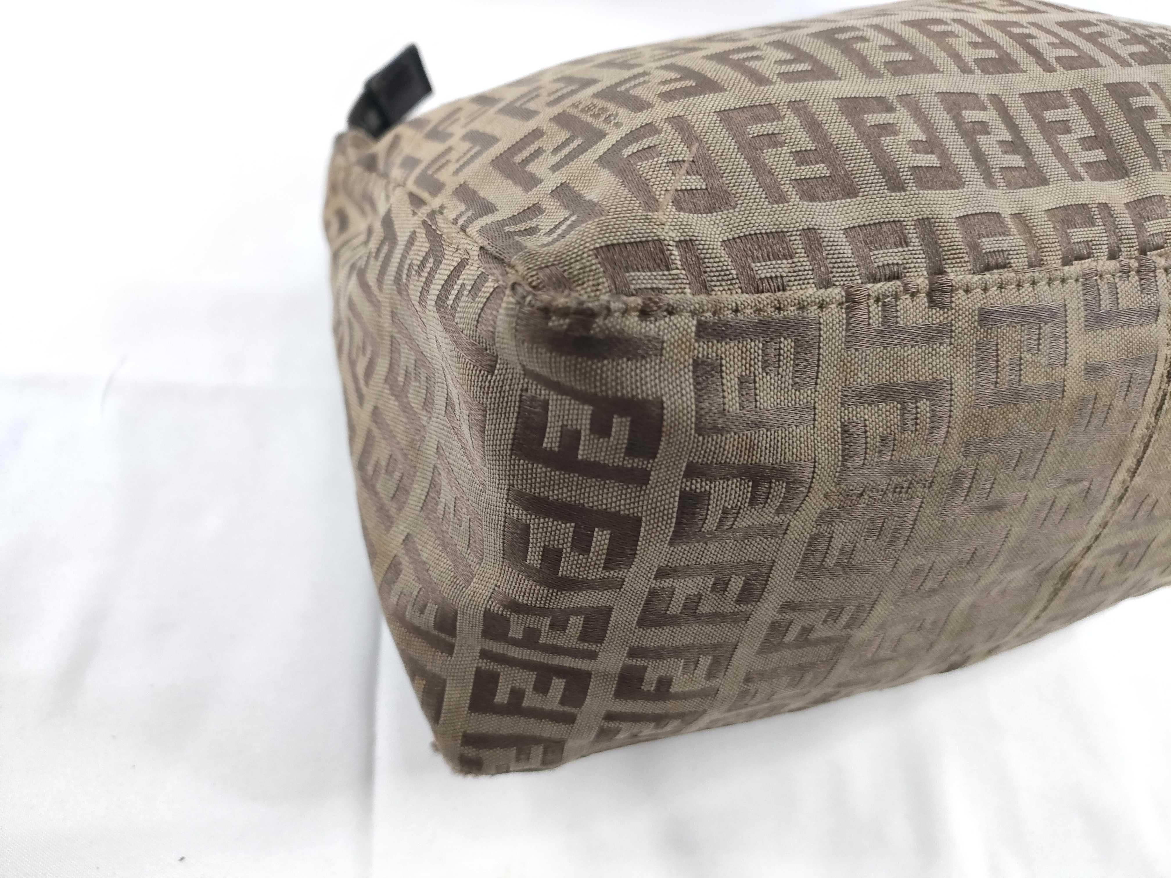 handbag — view 3