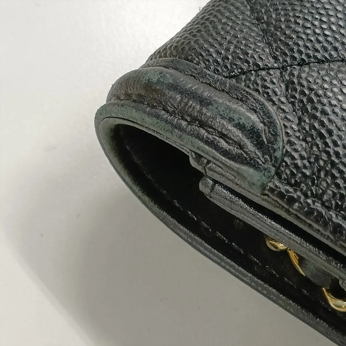CC Filigree Caviar Skin Chain Wallet, Black with Gold Hardware, 28807709, serial number in the 28 range. — view 14