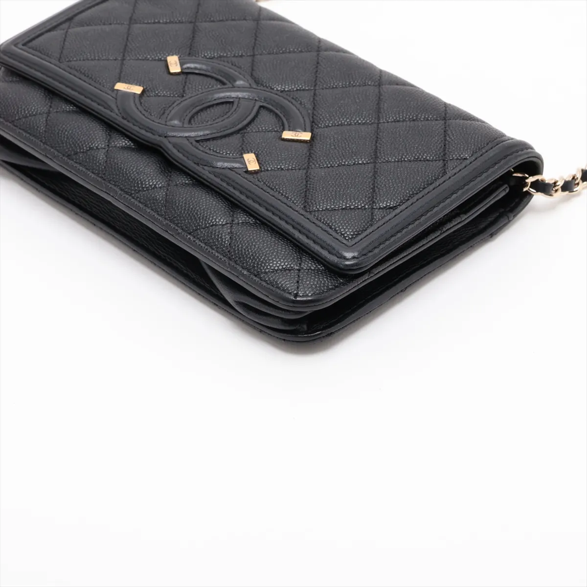 CC Filigree Caviar Skin Chain Wallet, Black with Gold Hardware, 28807709, serial number in the 28 range. — view 3