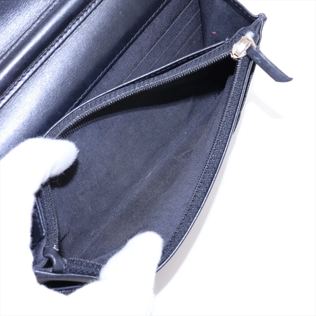 CC Filigree Caviar Skin Chain Wallet, Black with Gold Hardware, 28807709, serial number in the 28 range. — view 8