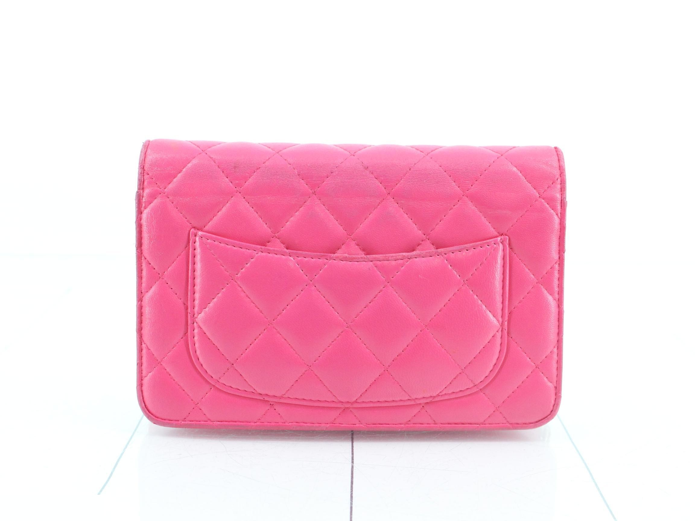 Matelassé Lambskin Chain Wallet Seal — view 2