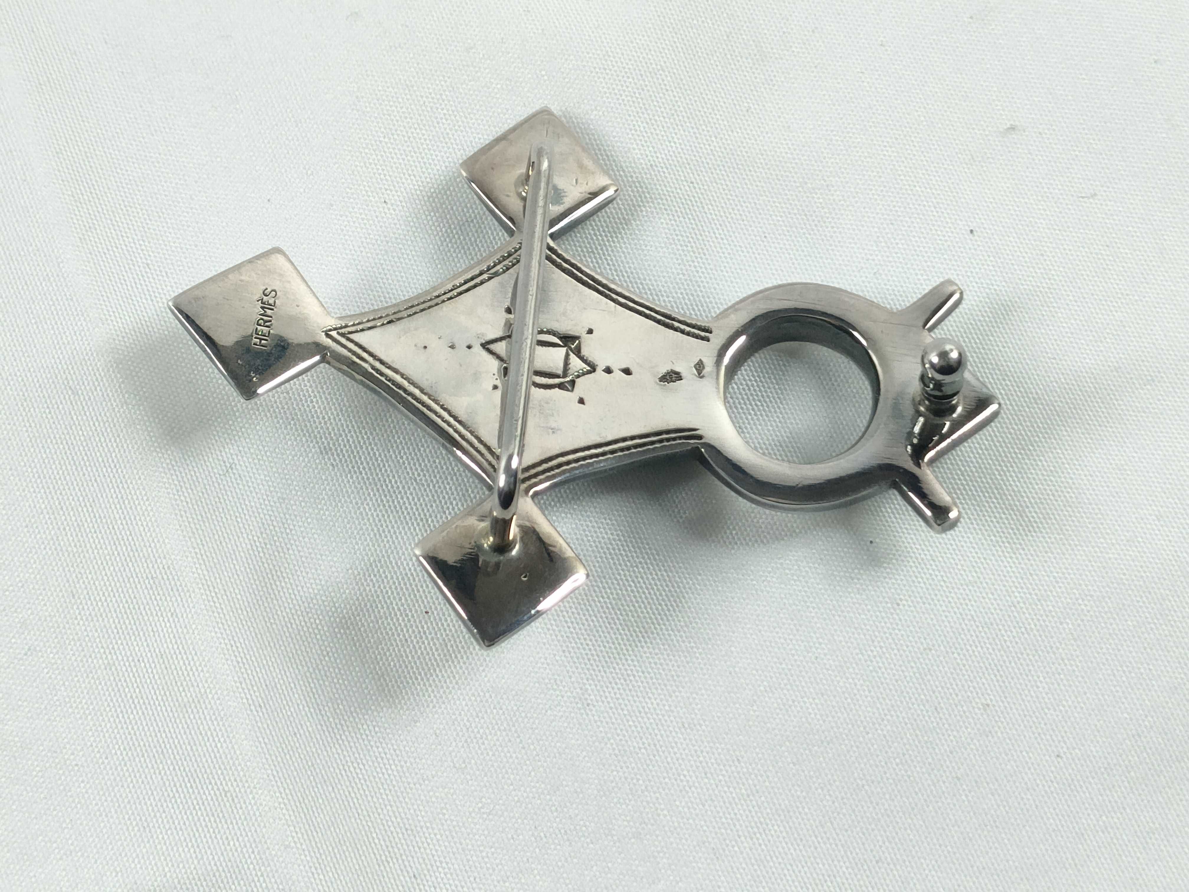 belt buckle and other accessories — view 2