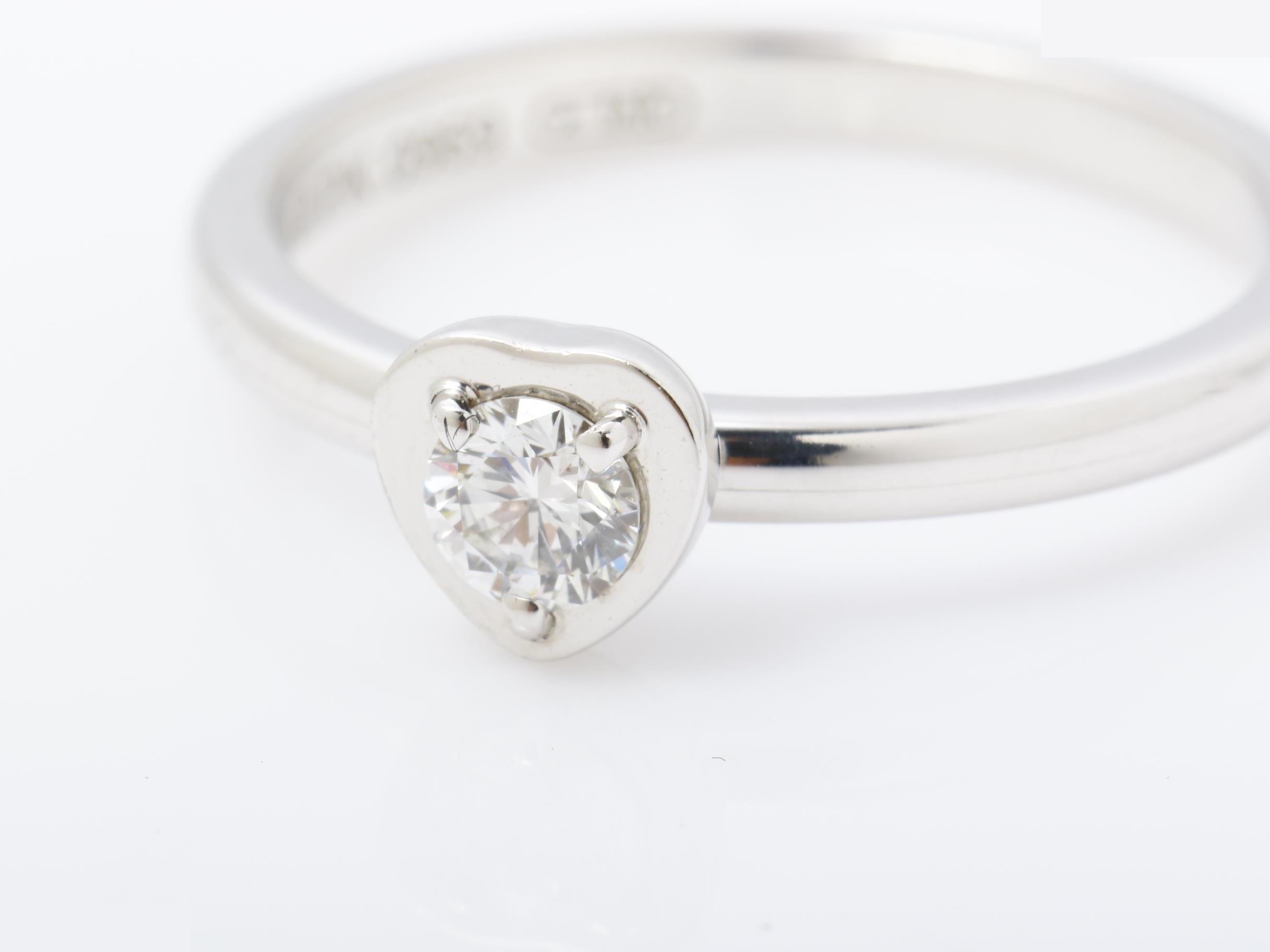 750WG Diamant Léger 1PD Heart Ring 2.6g #49 — view 3