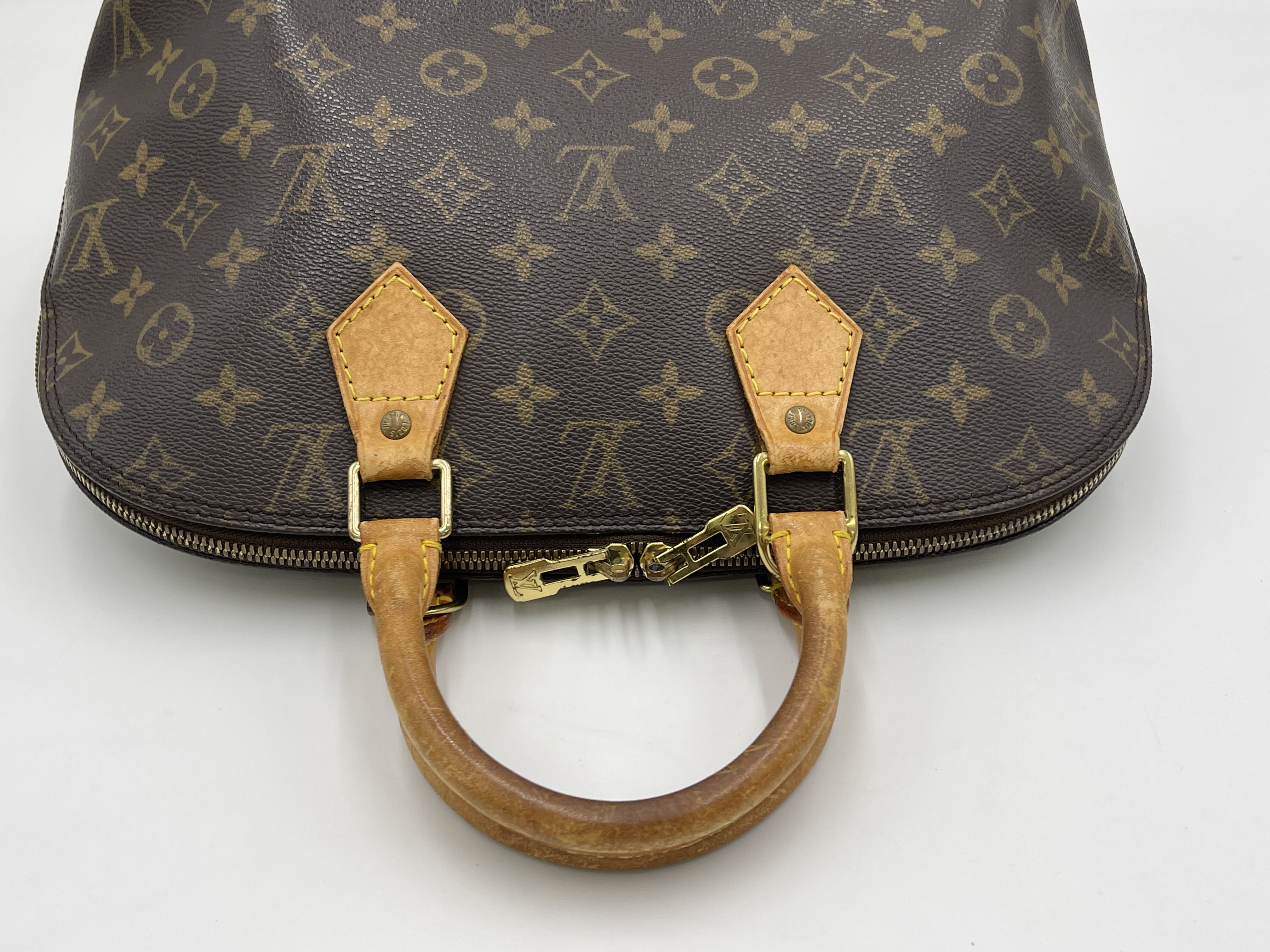 Monogram Alma PM M51130 VI0977 Handbag — view 4
