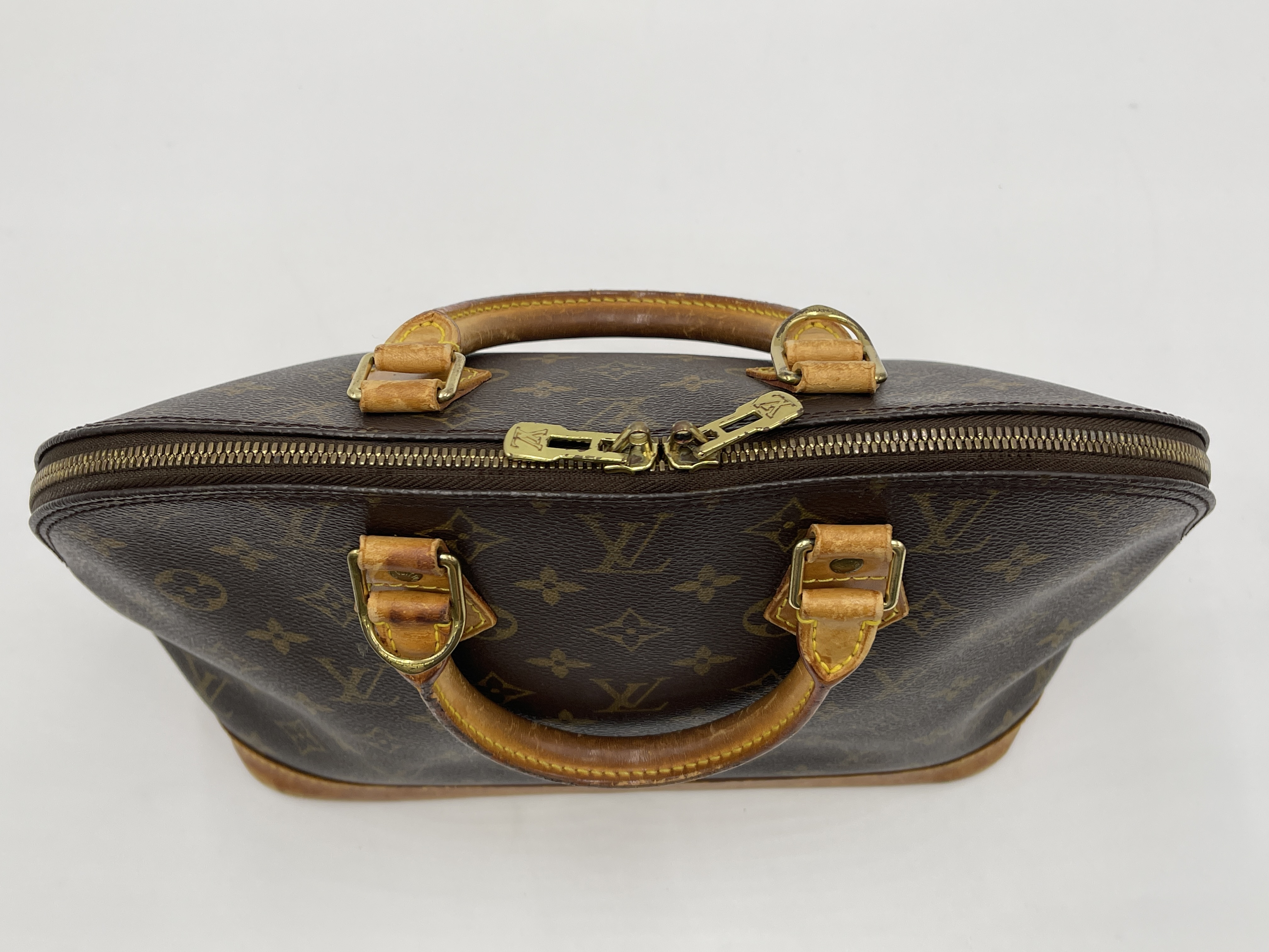 Monogram Alma PM M51130 VI0977 Handbag — view 5