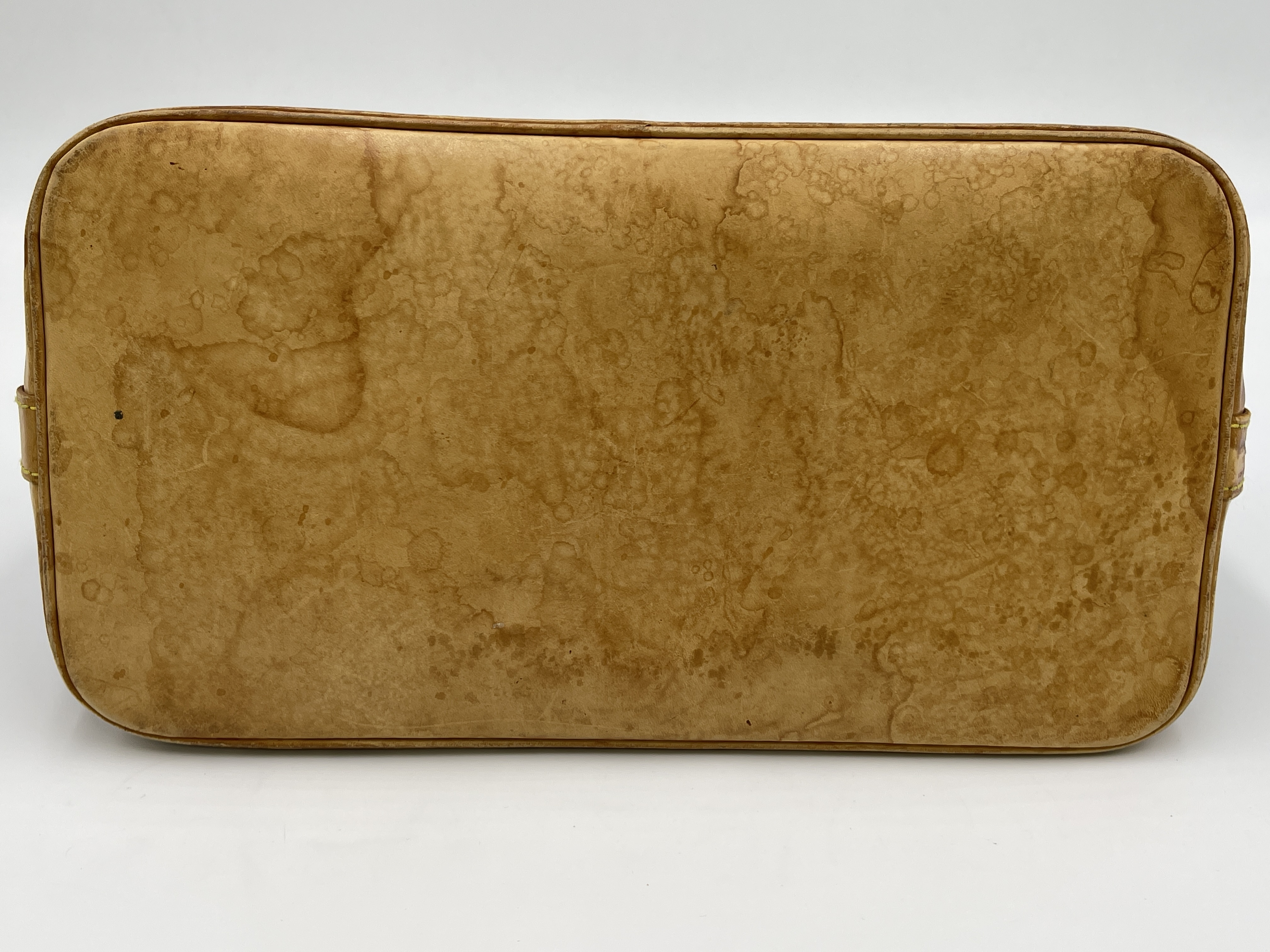 Monogram Alma PM M51130 VI0977 Handbag — view 6