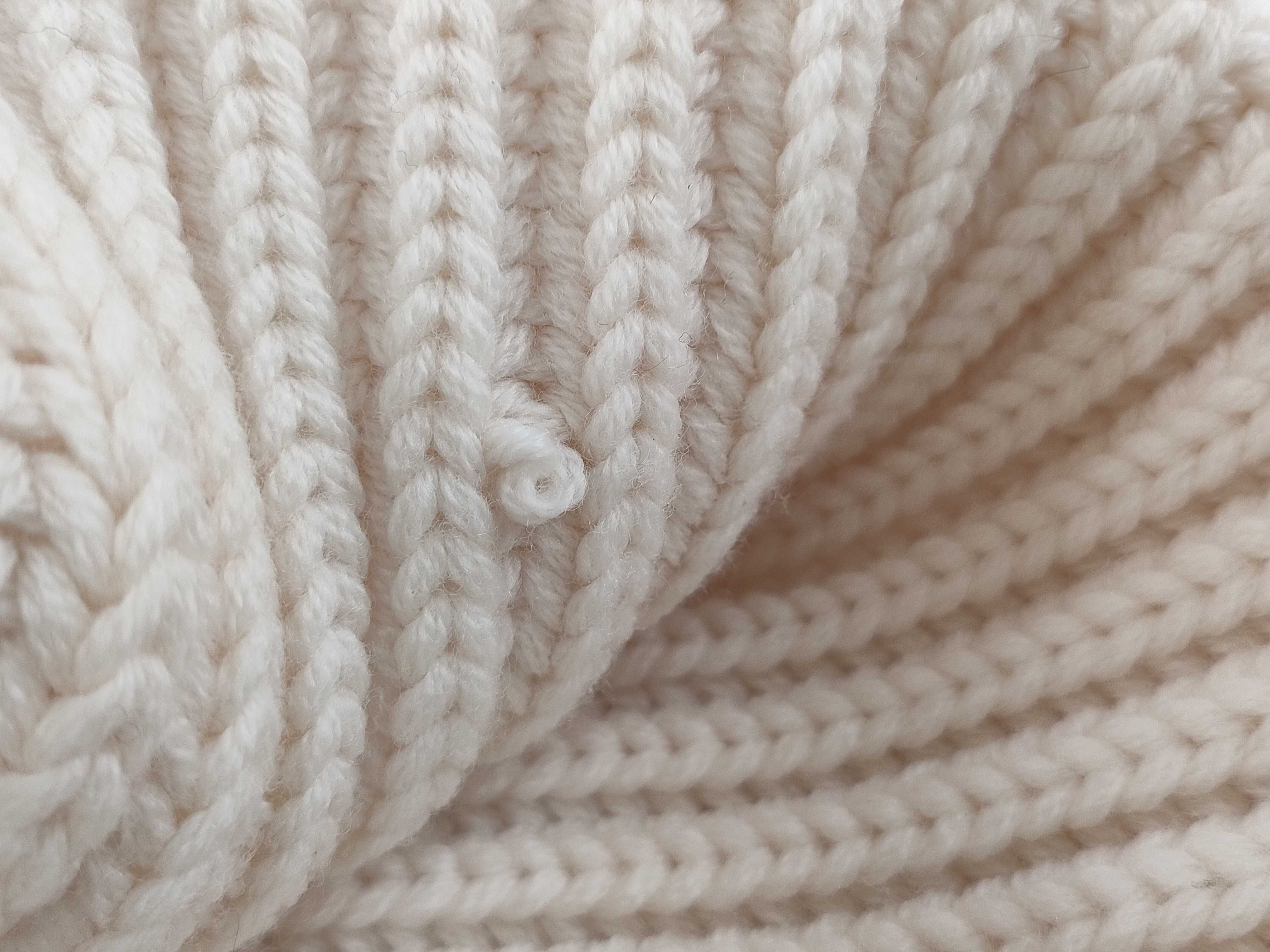 knit hat and other accessories — view 9