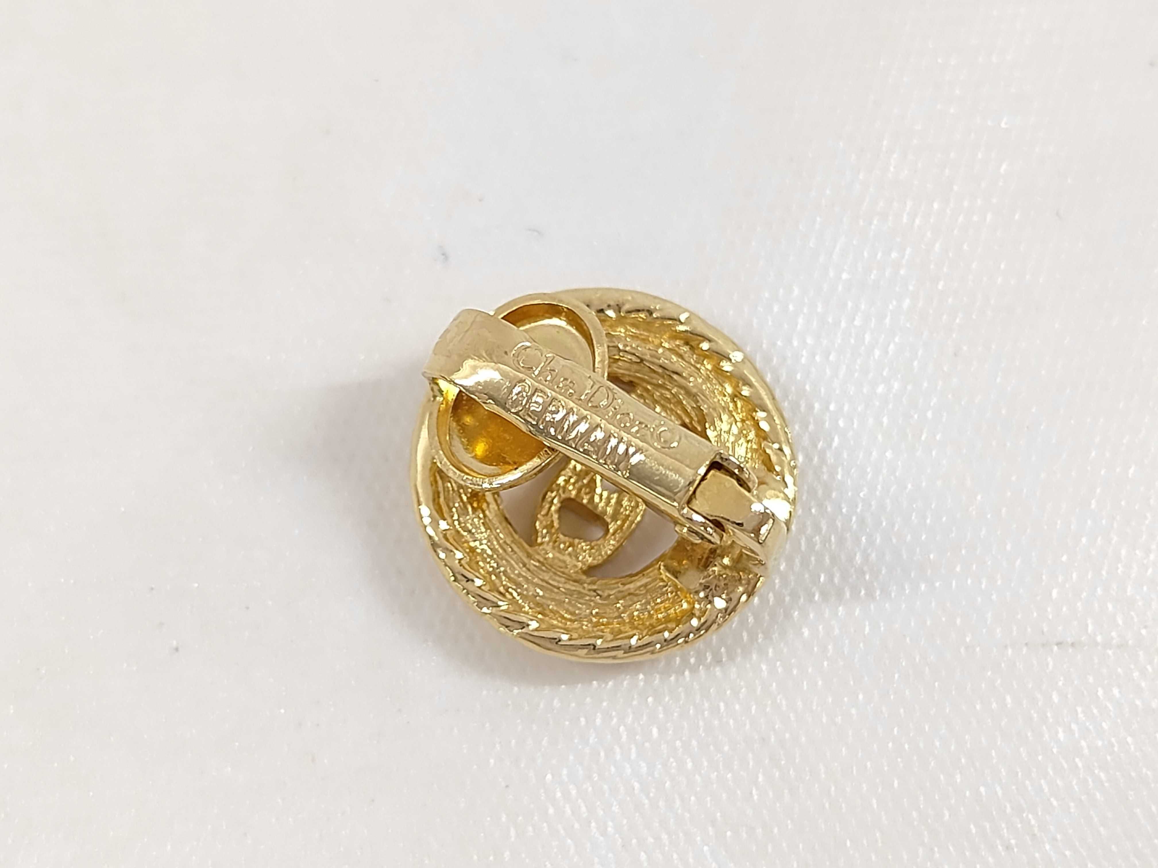 earrings — view 3