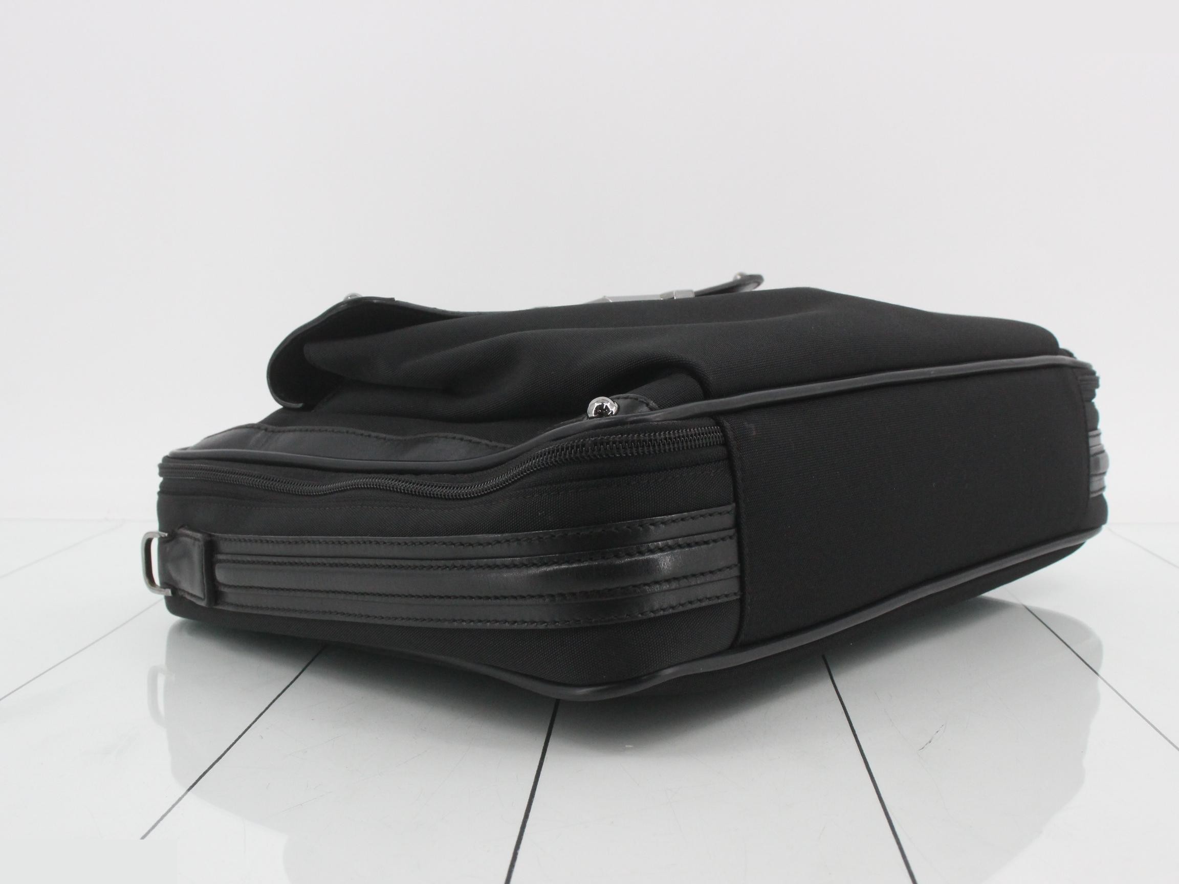 briefcase — view 5