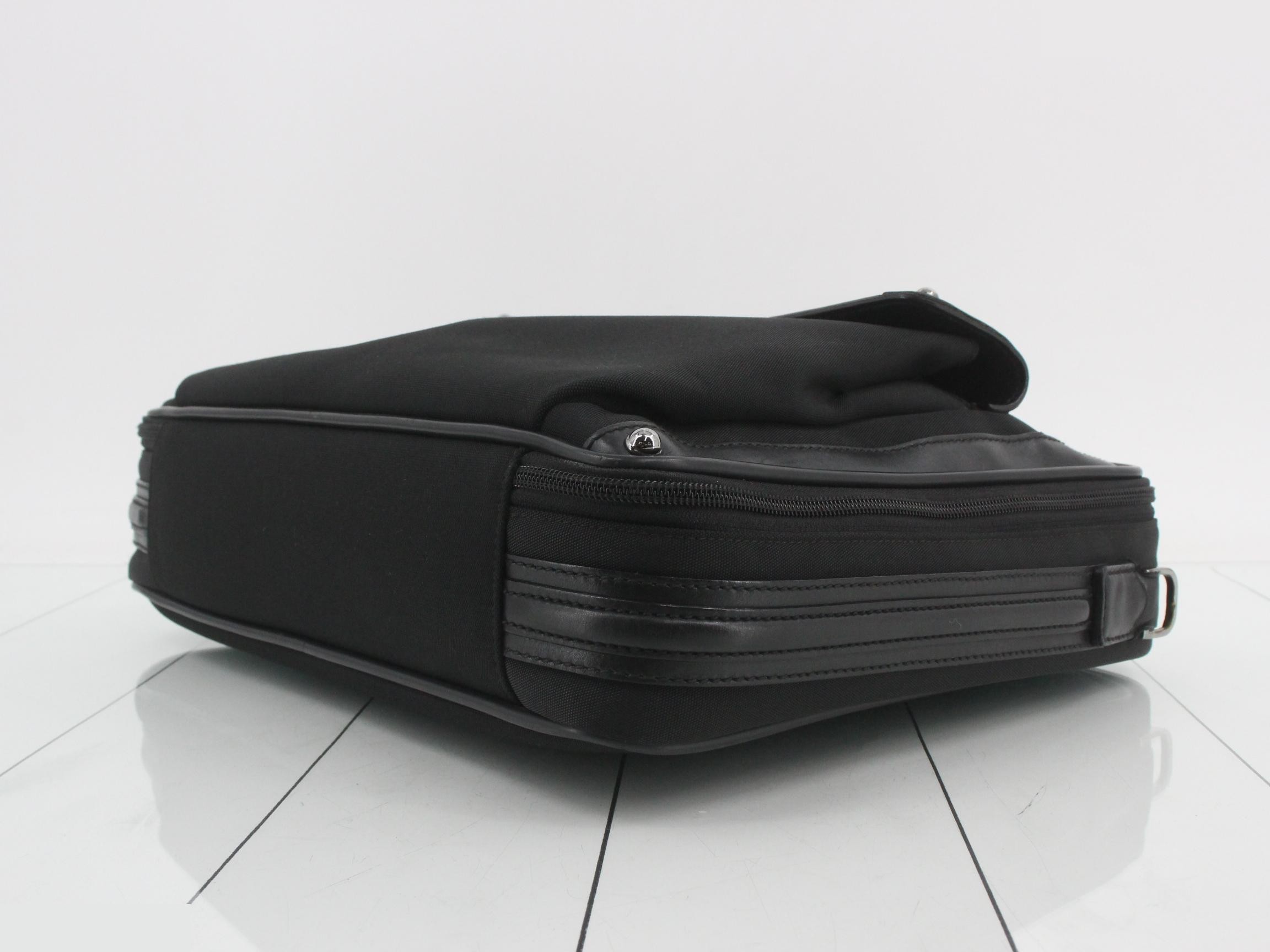 briefcase — view 6