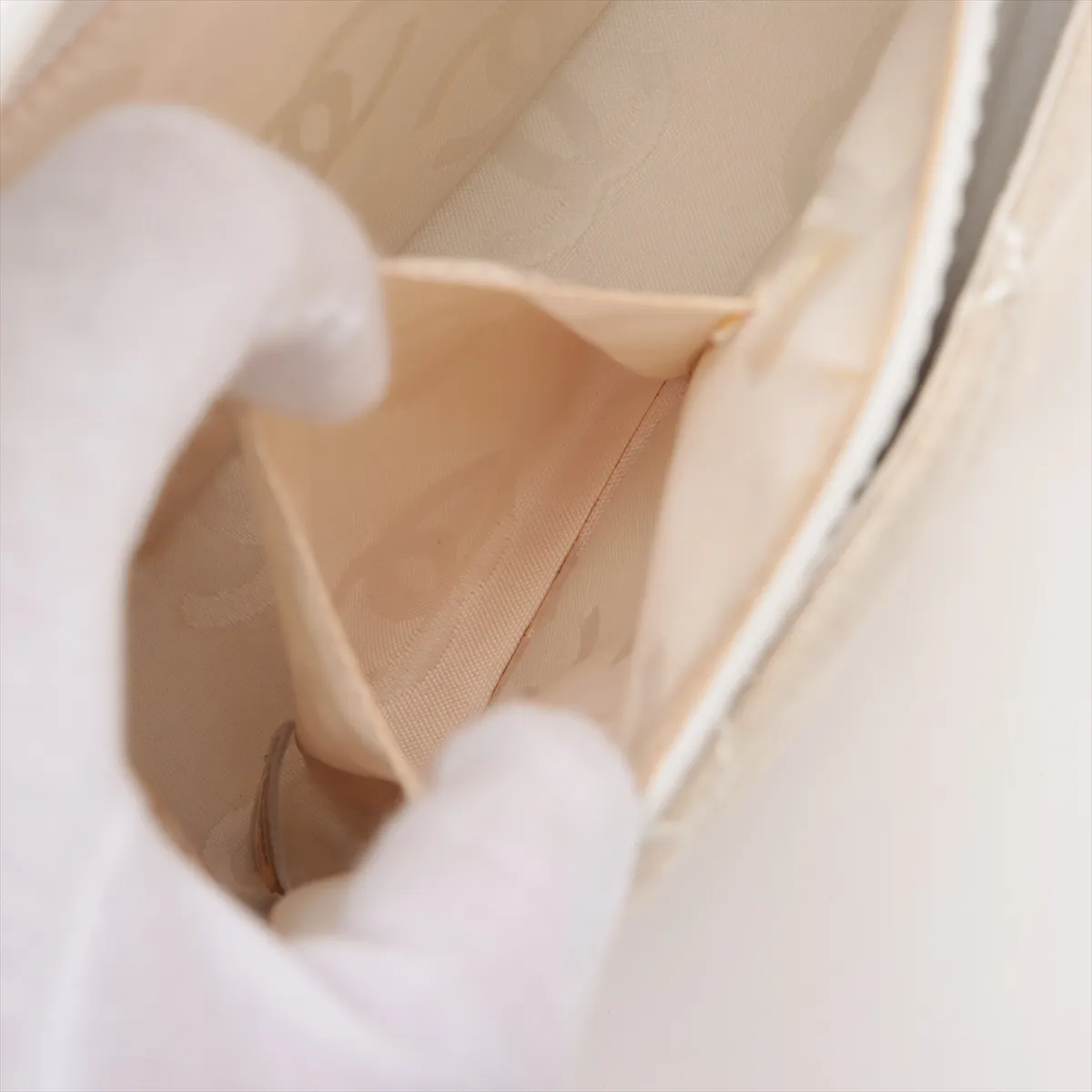Matelasse canvas x leather handbag wild stitch beige x white gold hardware 9906938 9th series — view 10