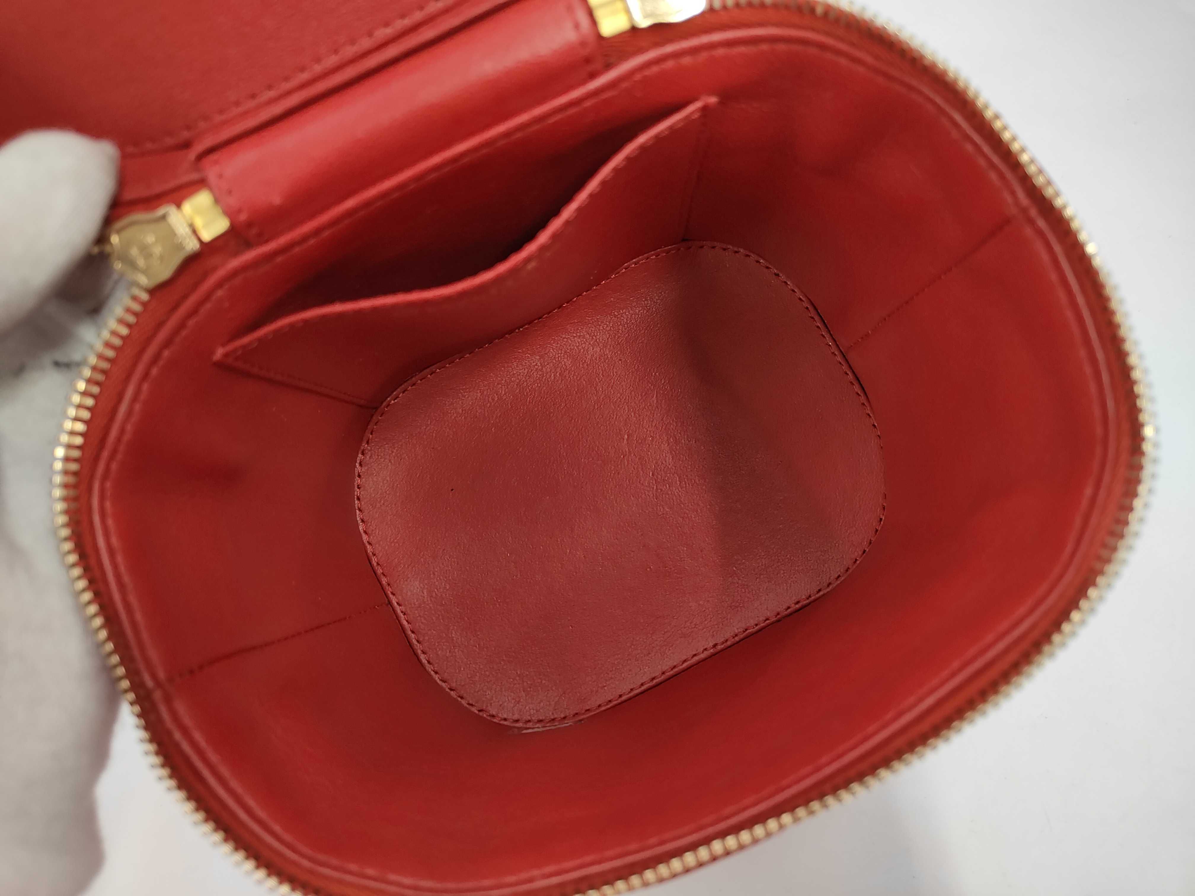 Matelassé Chain Lambskin Shoulder Bag — view 8