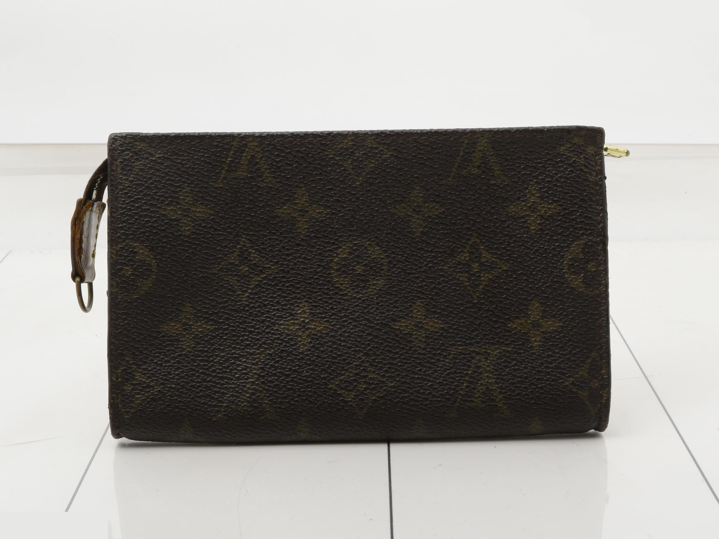 Monogram Bucket PM included pouch — view 2