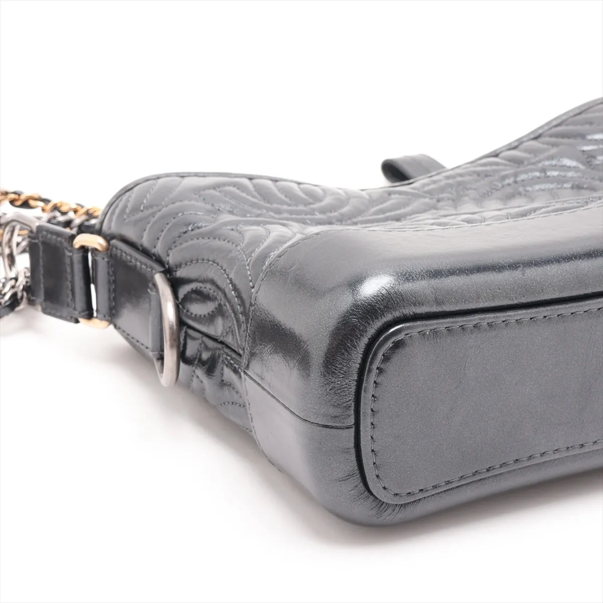 Gabrielle de Chanel Vintage Calfskin Chain Shoulder Bag, Gray with Gold and Silver Hardware, Item Number 28177847 (Serial Number in the 28 range) — view 4