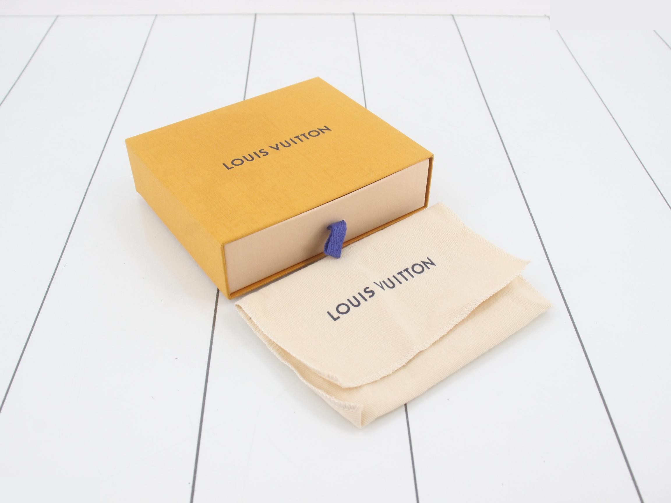 Portemonnaie Rosalie Fuchsia, with storage box and bag. — view 5