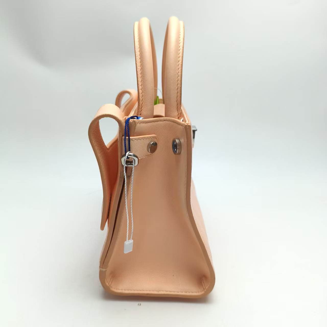 【*Shipped from: China*】Dior DiorEver Leather Shoulder Bag — view 4