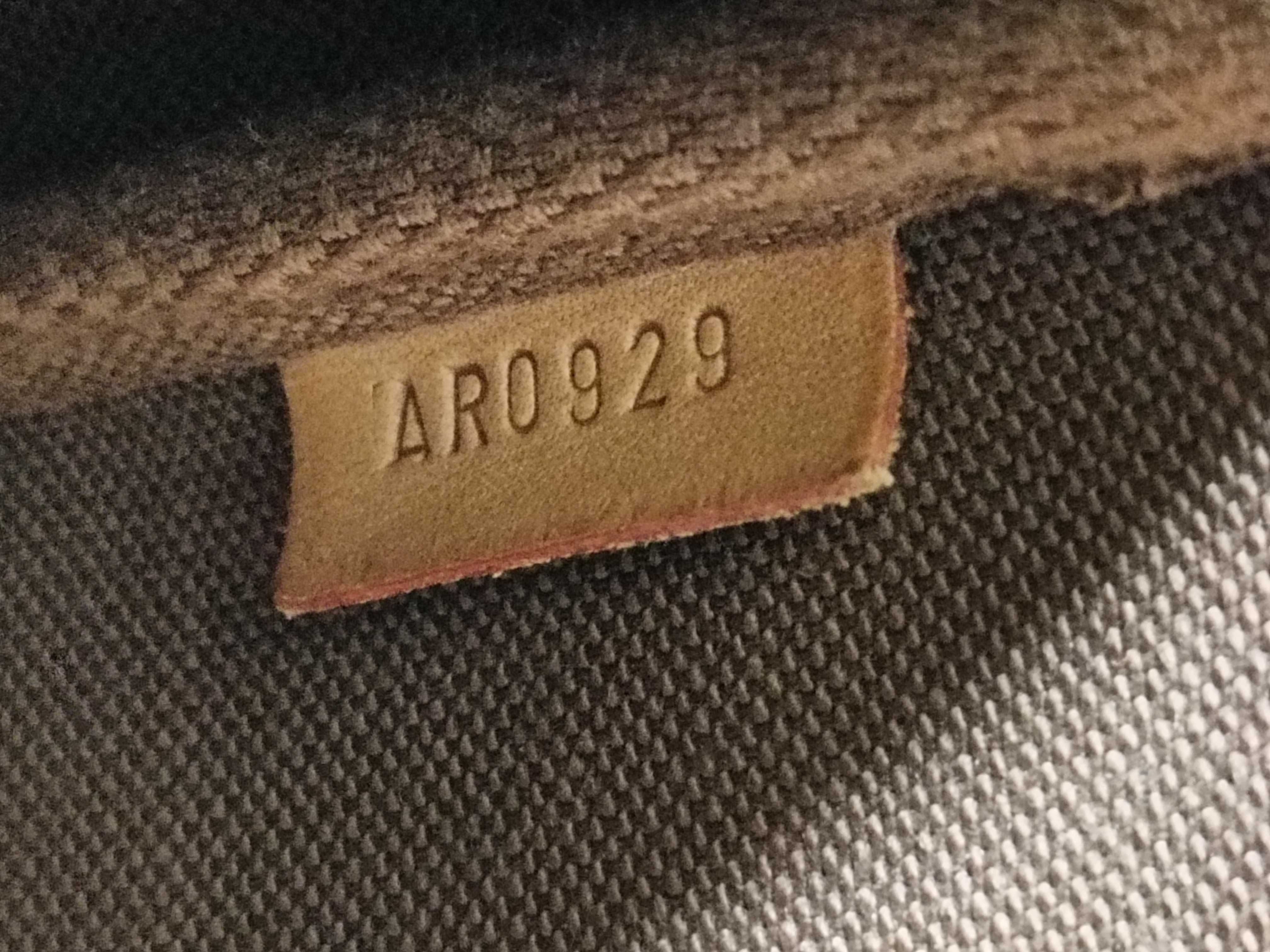 Monogram M40712 Pochette Accessoires Handbag — view 13