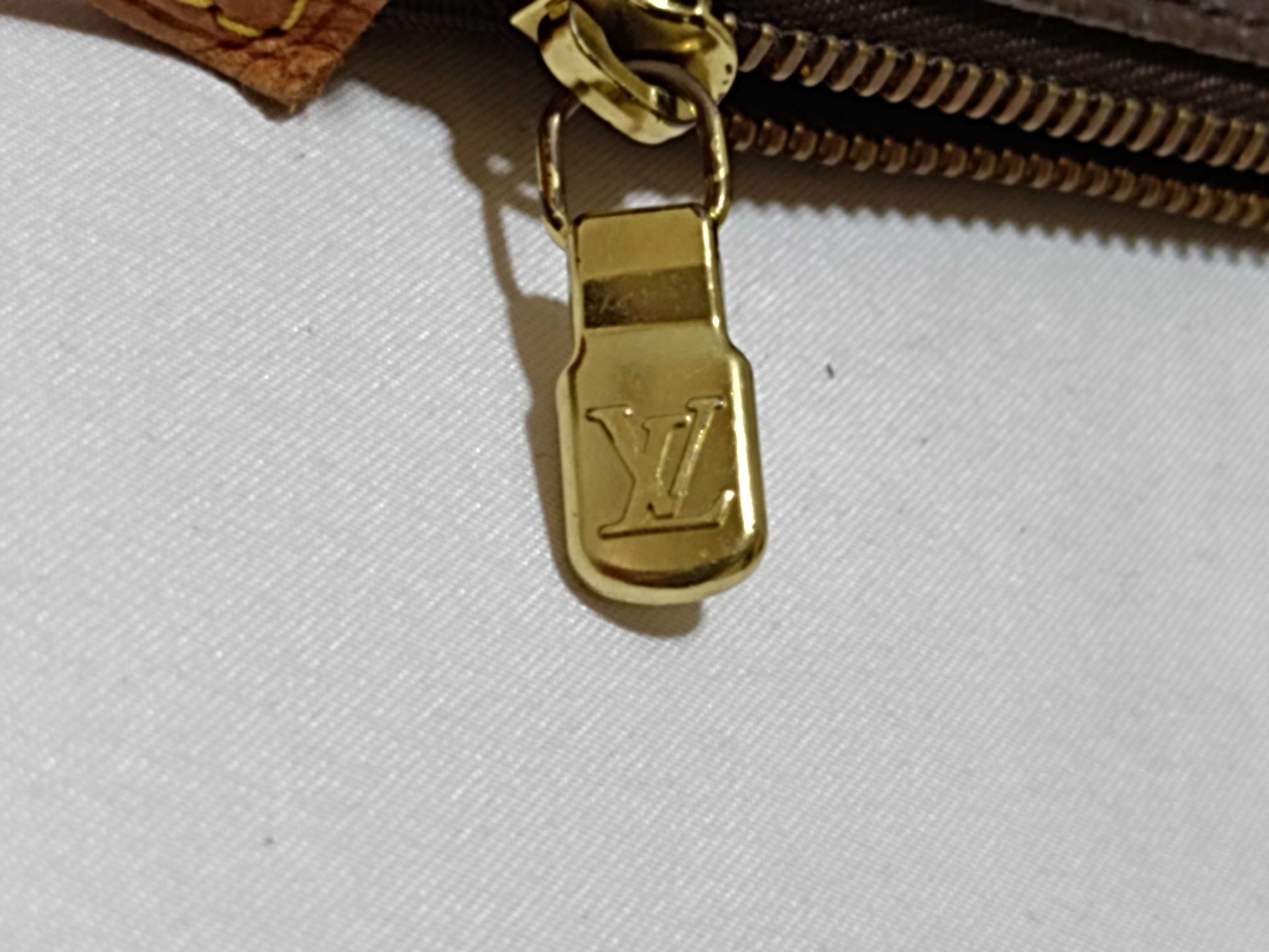 Monogram M40712 Pochette Accessoires Handbag — view 14