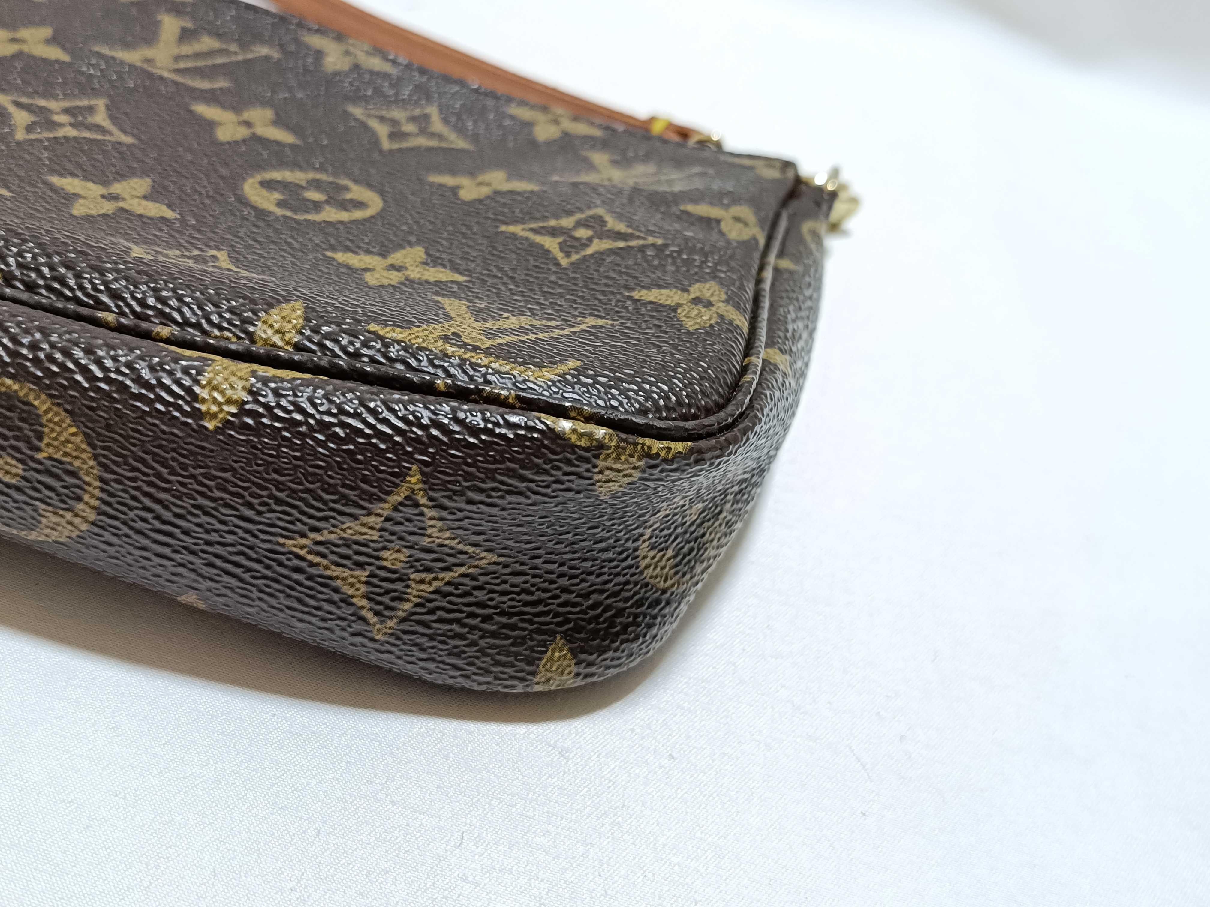 Monogram M40712 Pochette Accessoires Handbag — view 6
