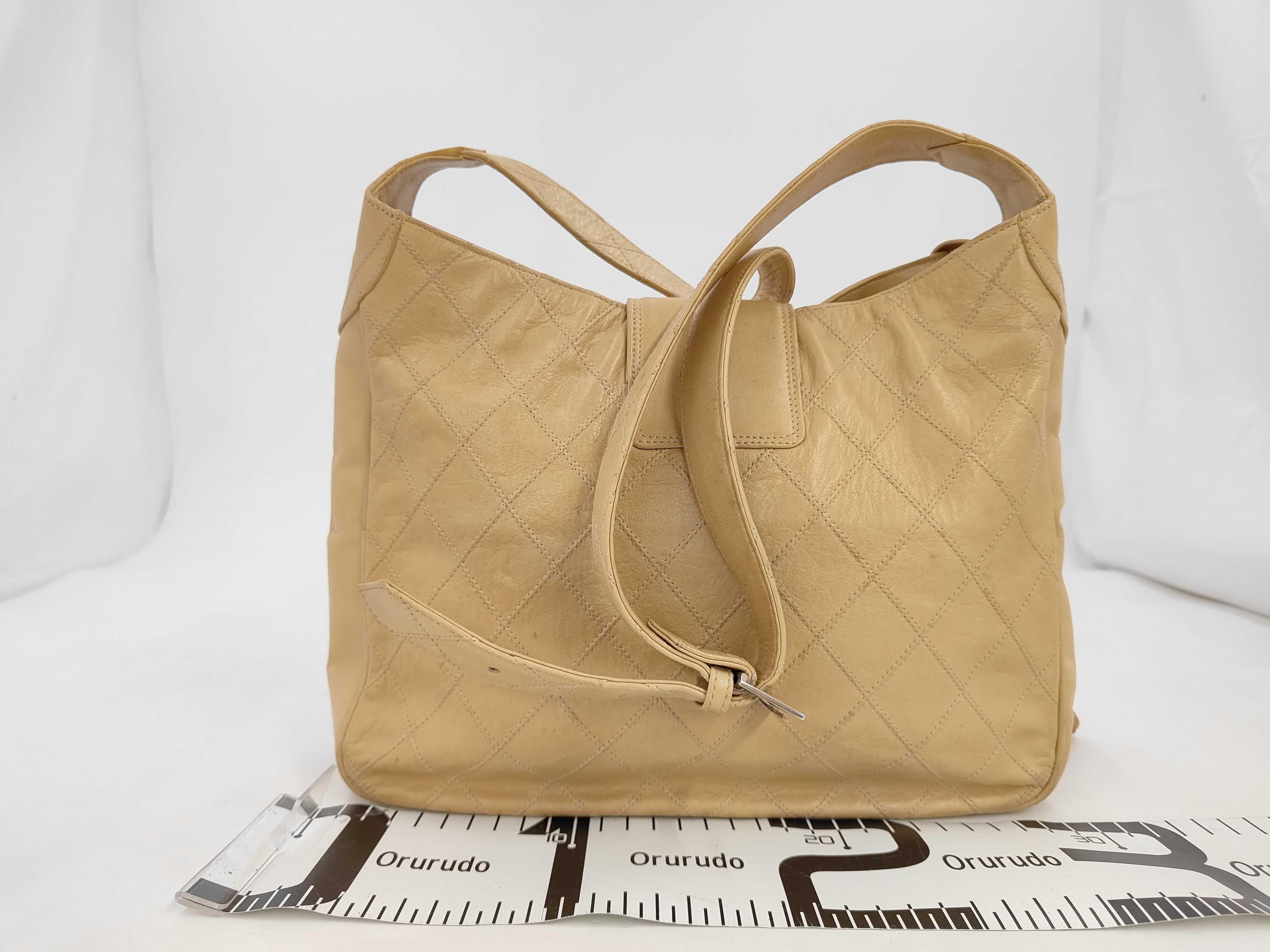 Matelassé Beige Shoulder Bag (Serial Number 0) — view 2