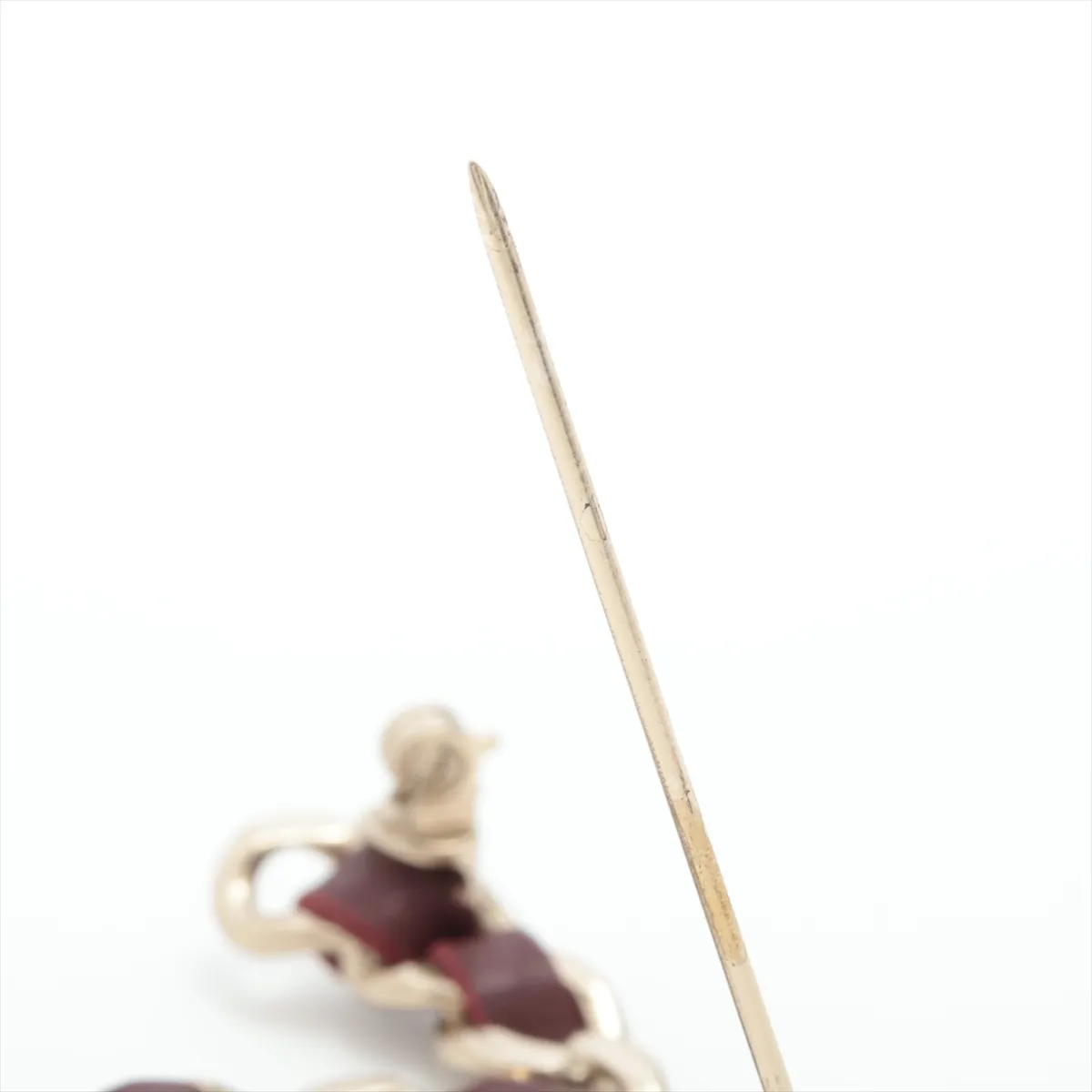 Cocomark 16B Brooch GP x Leather Gold x Red — view 3