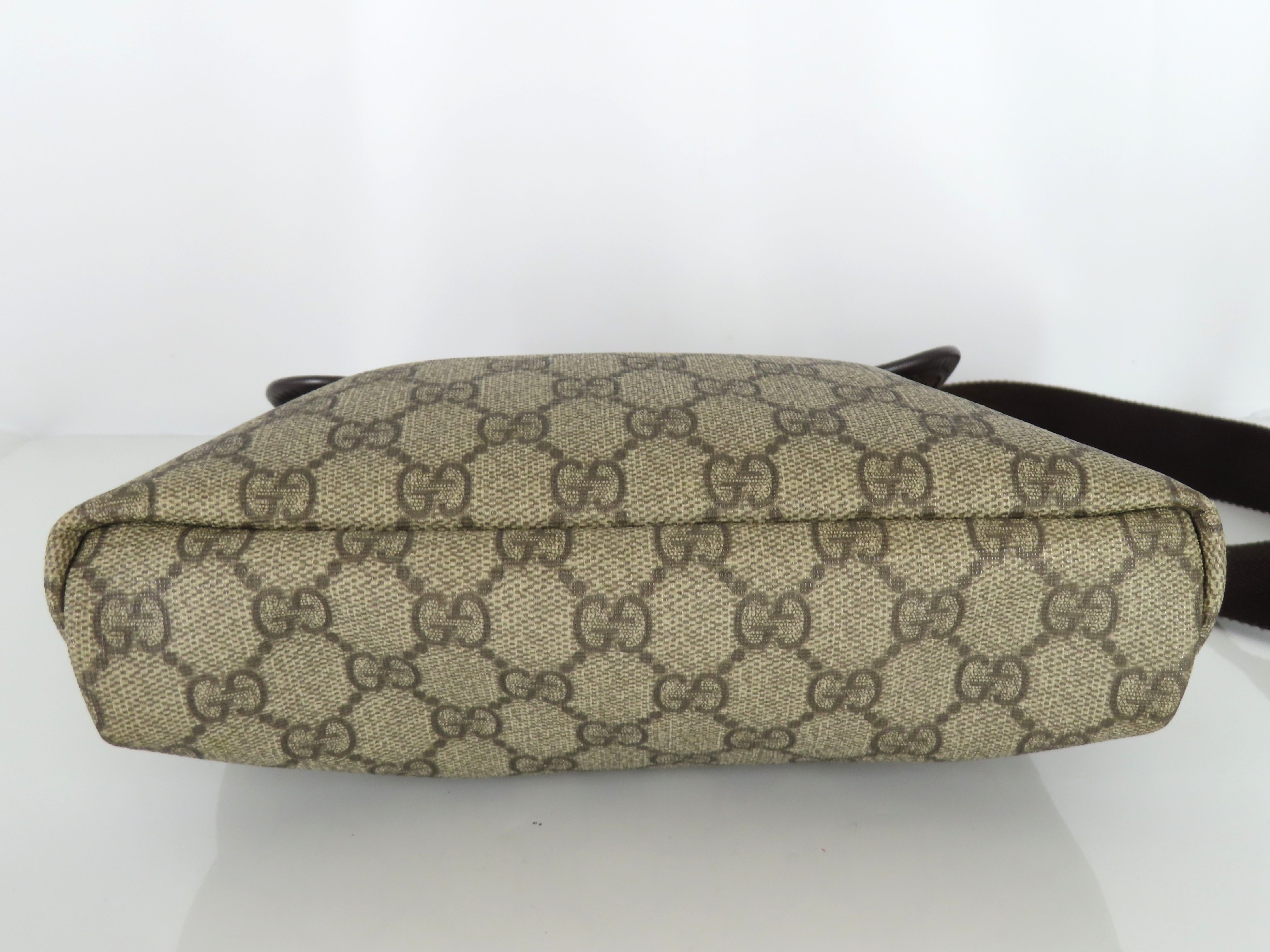 GG Supreme Shoulder Bag — view 7