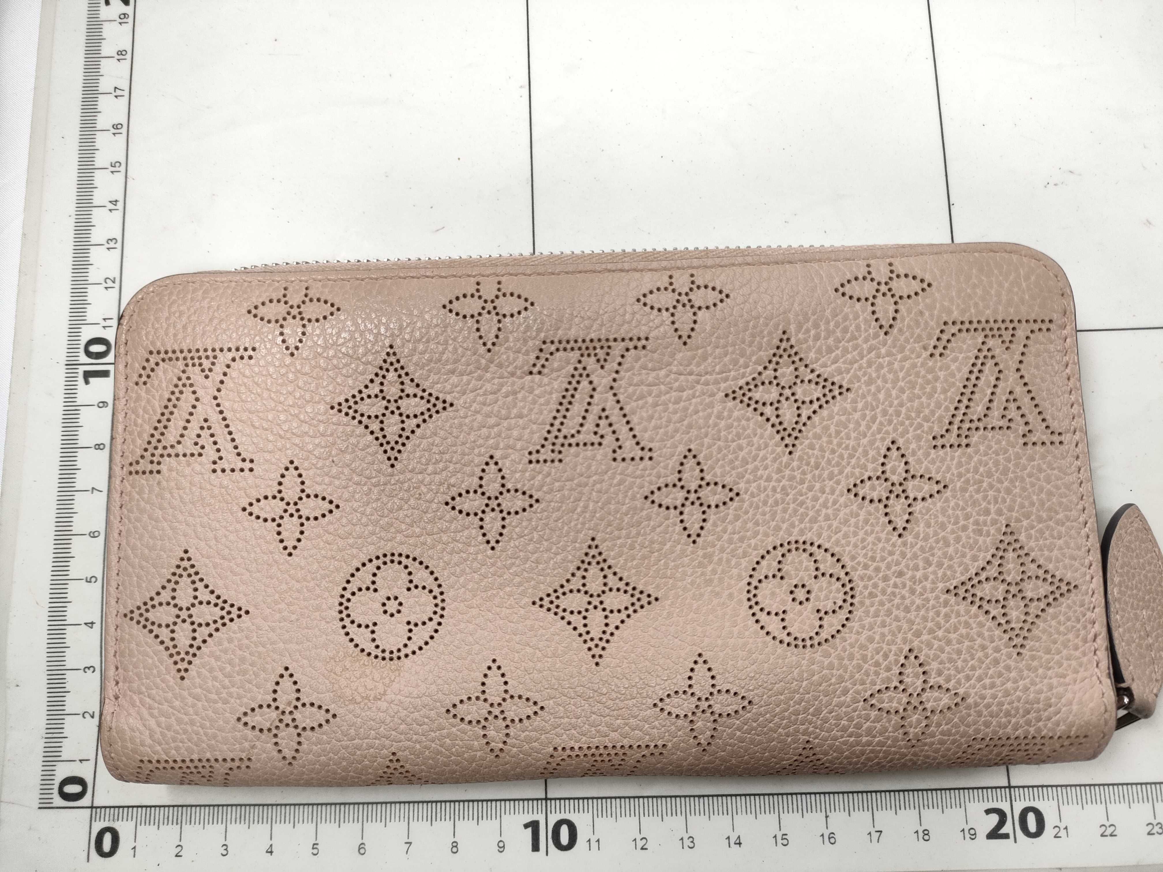 Mahina Zippy Wallet Magnolia M61868 TN0271 (RFID detected) — view 2