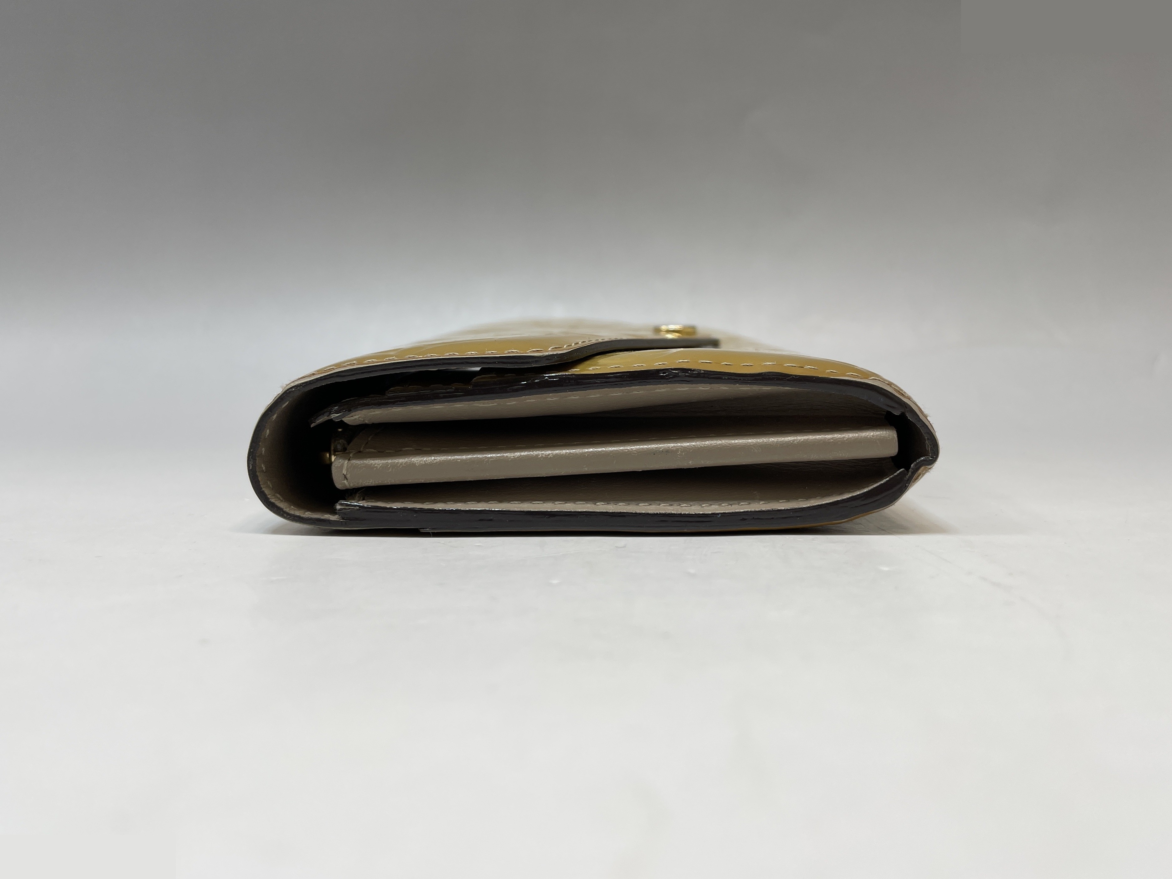 Monogram Vernis Portefeuille Sarah Bi-fold Long Wallet, Yellow — view 3