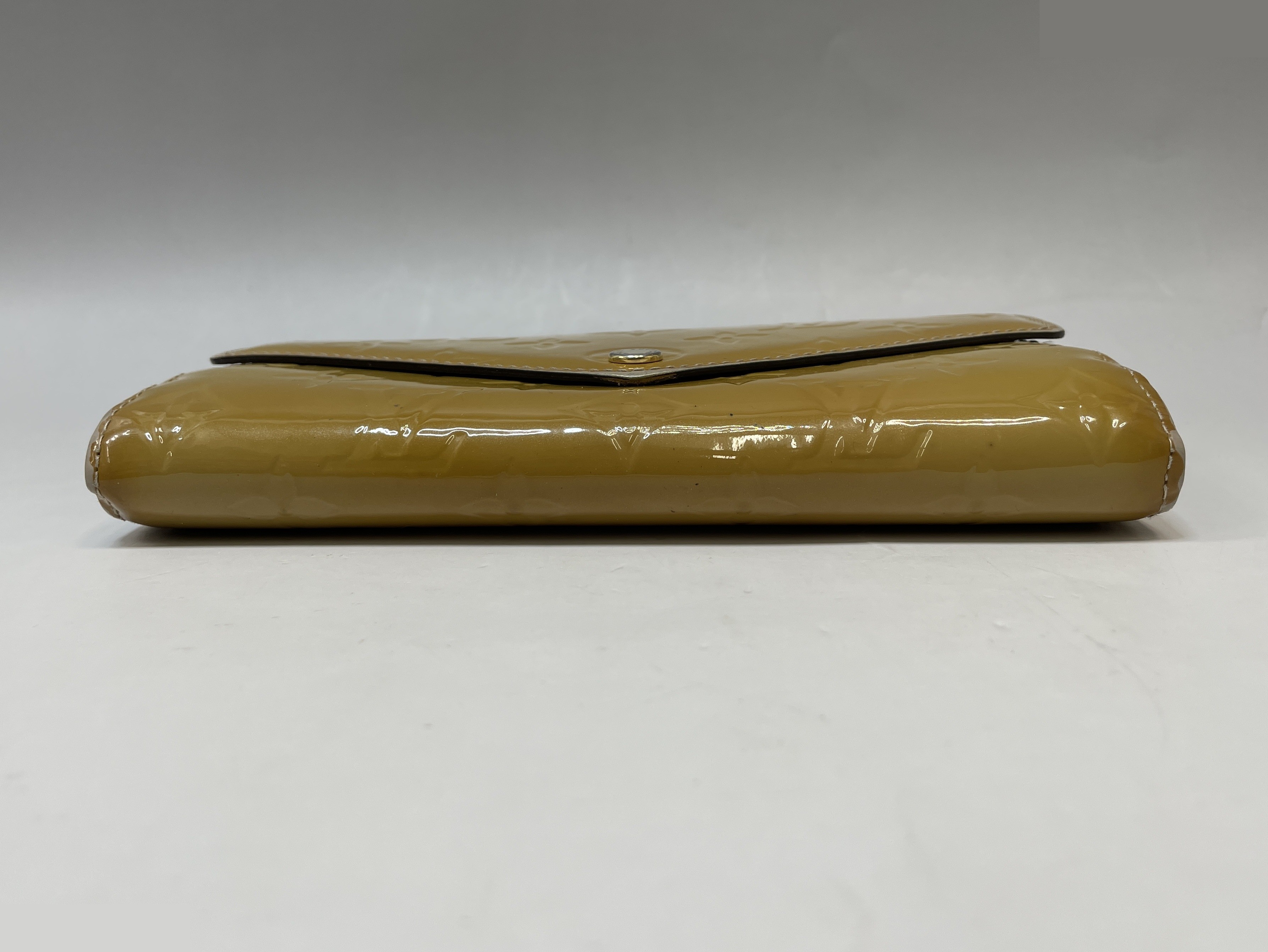 Monogram Vernis Portefeuille Sarah Bi-fold Long Wallet, Yellow — view 6