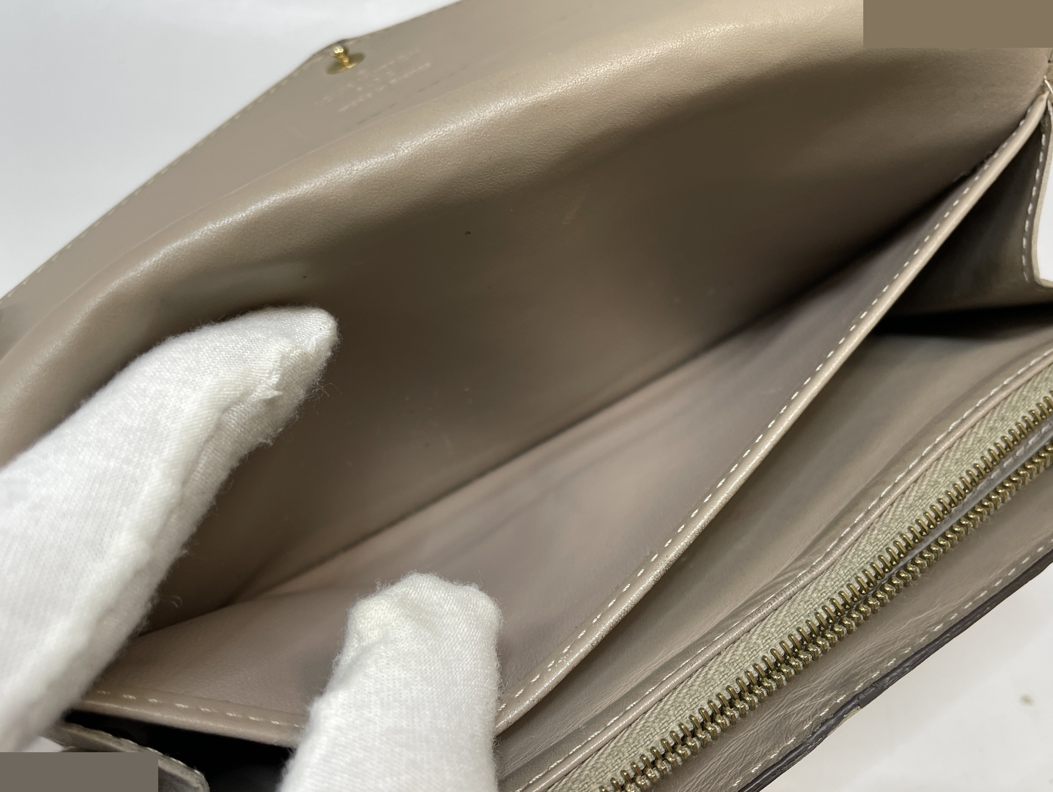 Monogram Vernis Portefeuille Sarah Bi-fold Long Wallet, Yellow — view 10