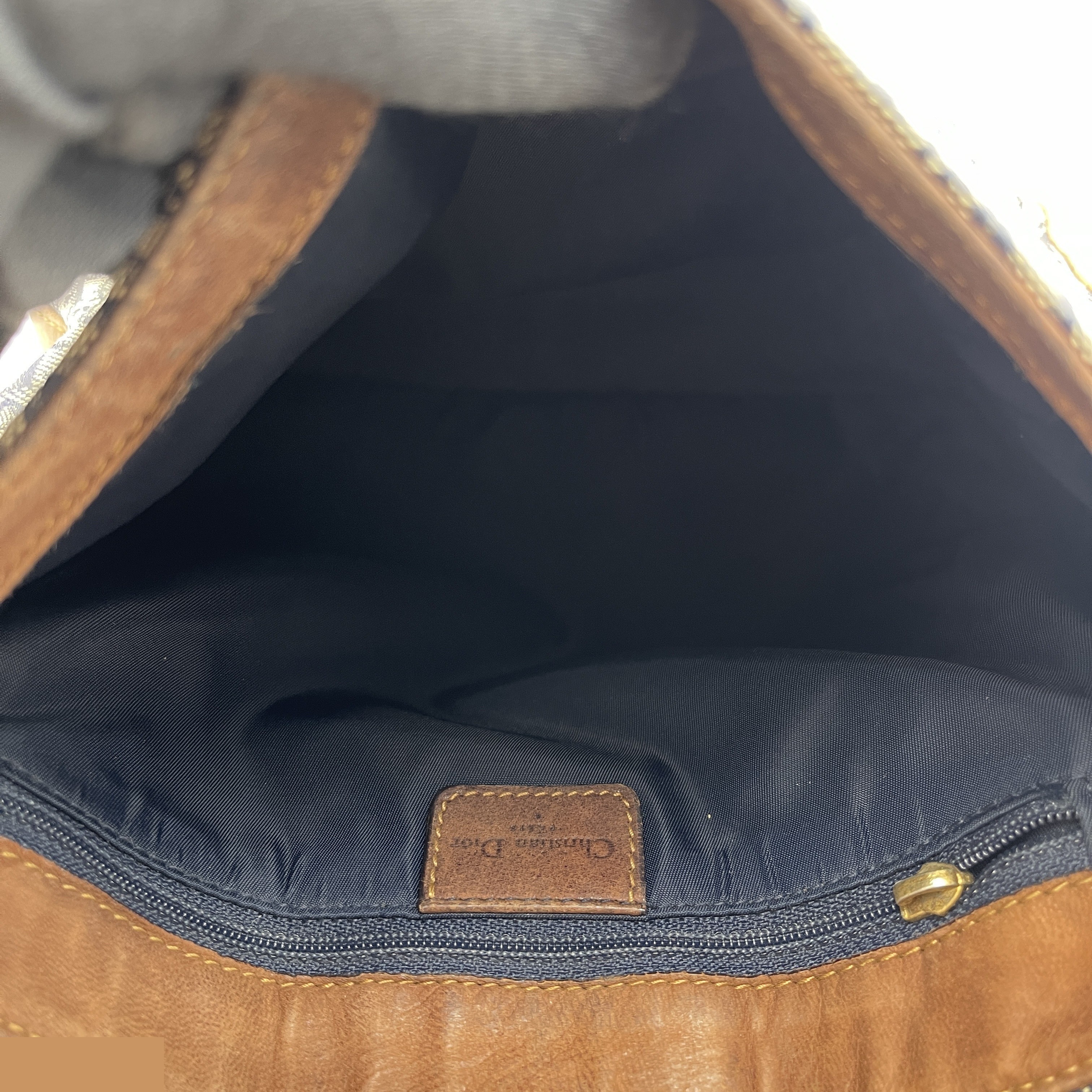 Trotter (bag) - Shoulder bag — view 11