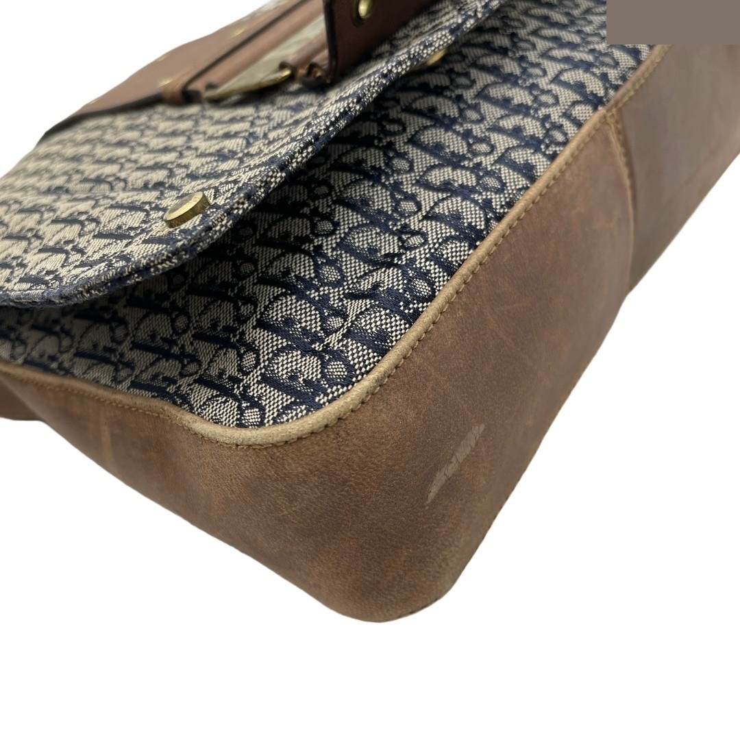 Trotter (bag) - Shoulder bag — view 3