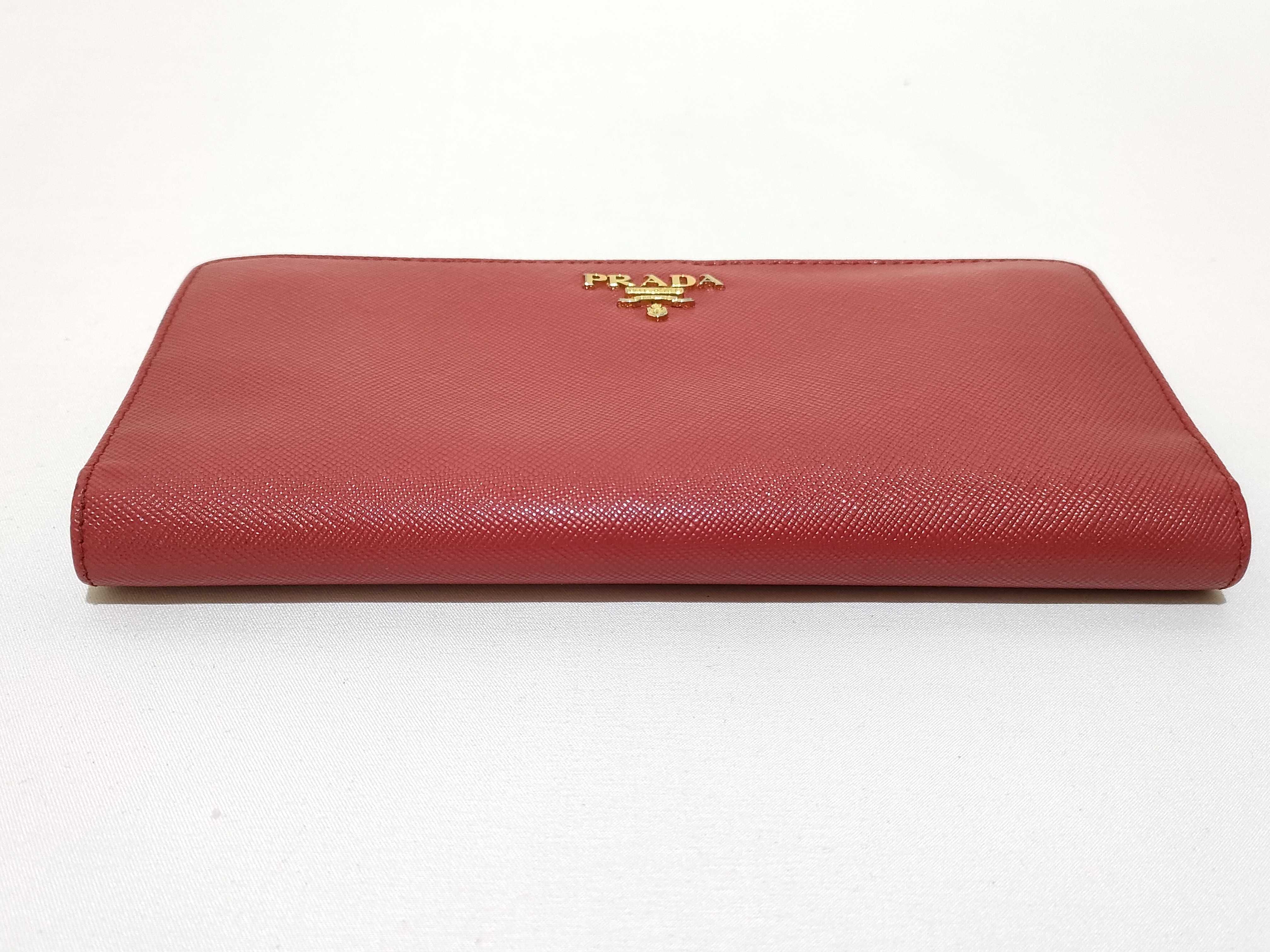 wallet — view 3