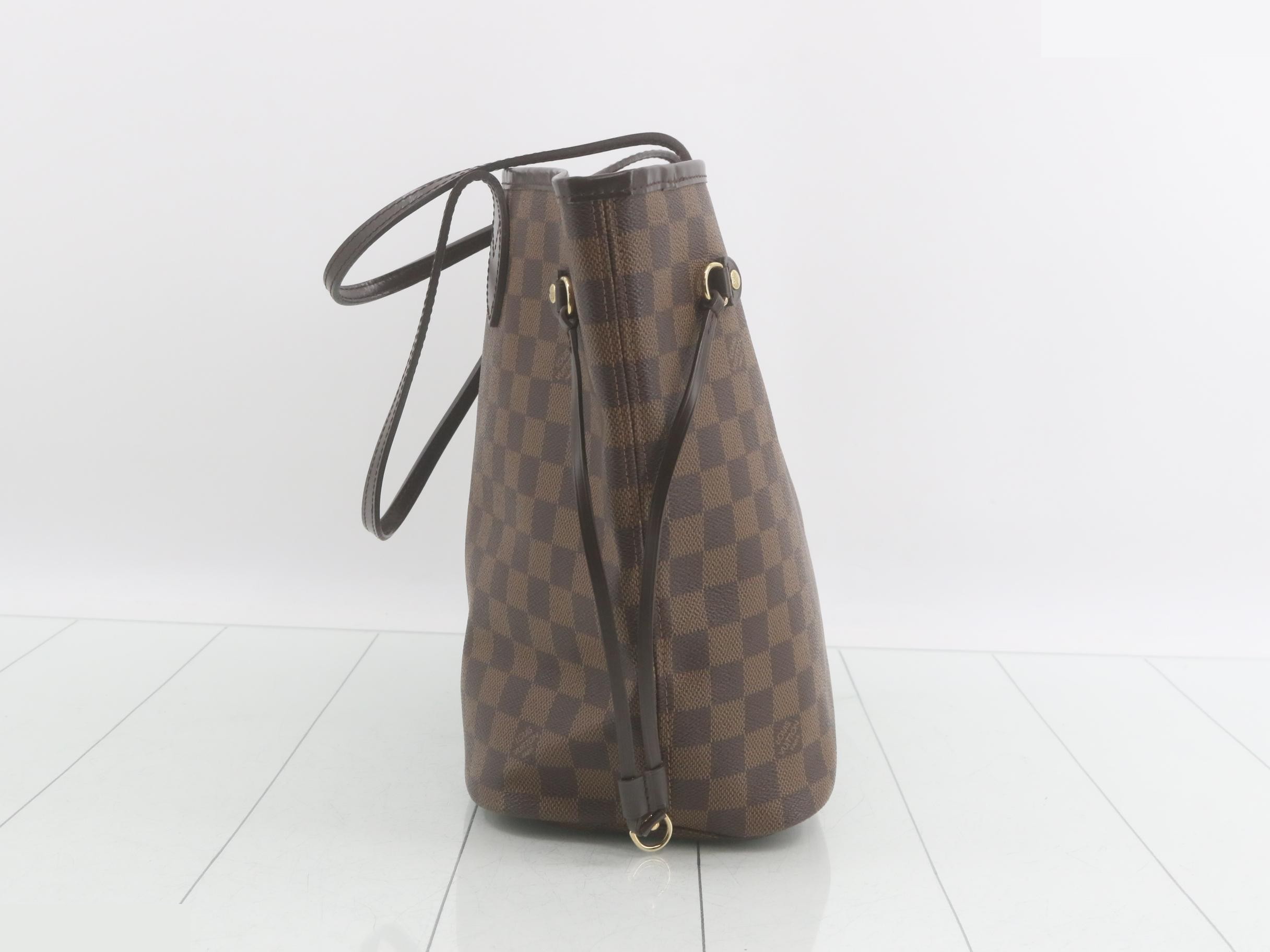 Damier Neverfull MM Tote Bag — view 3