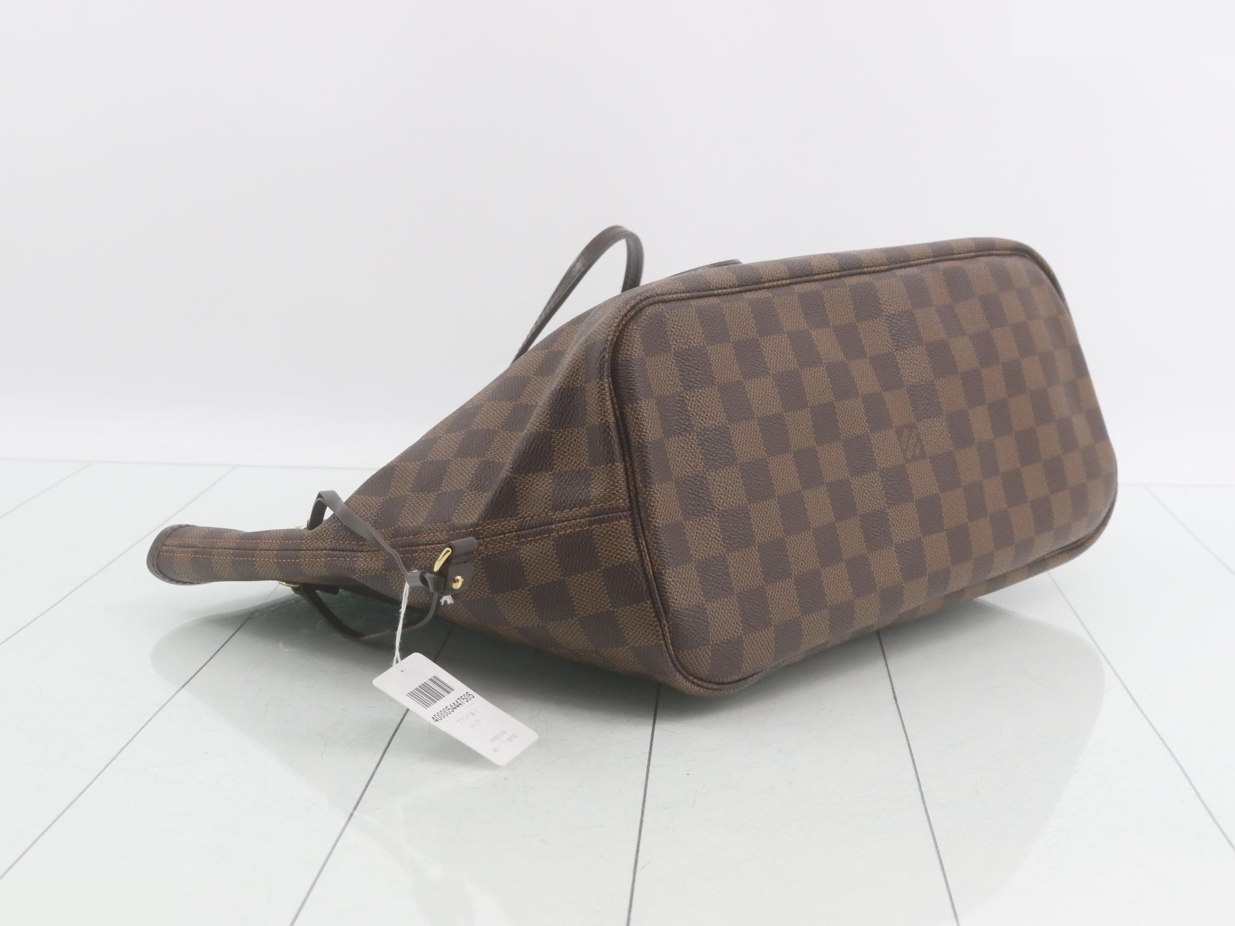 Damier Neverfull MM Tote Bag — view 5