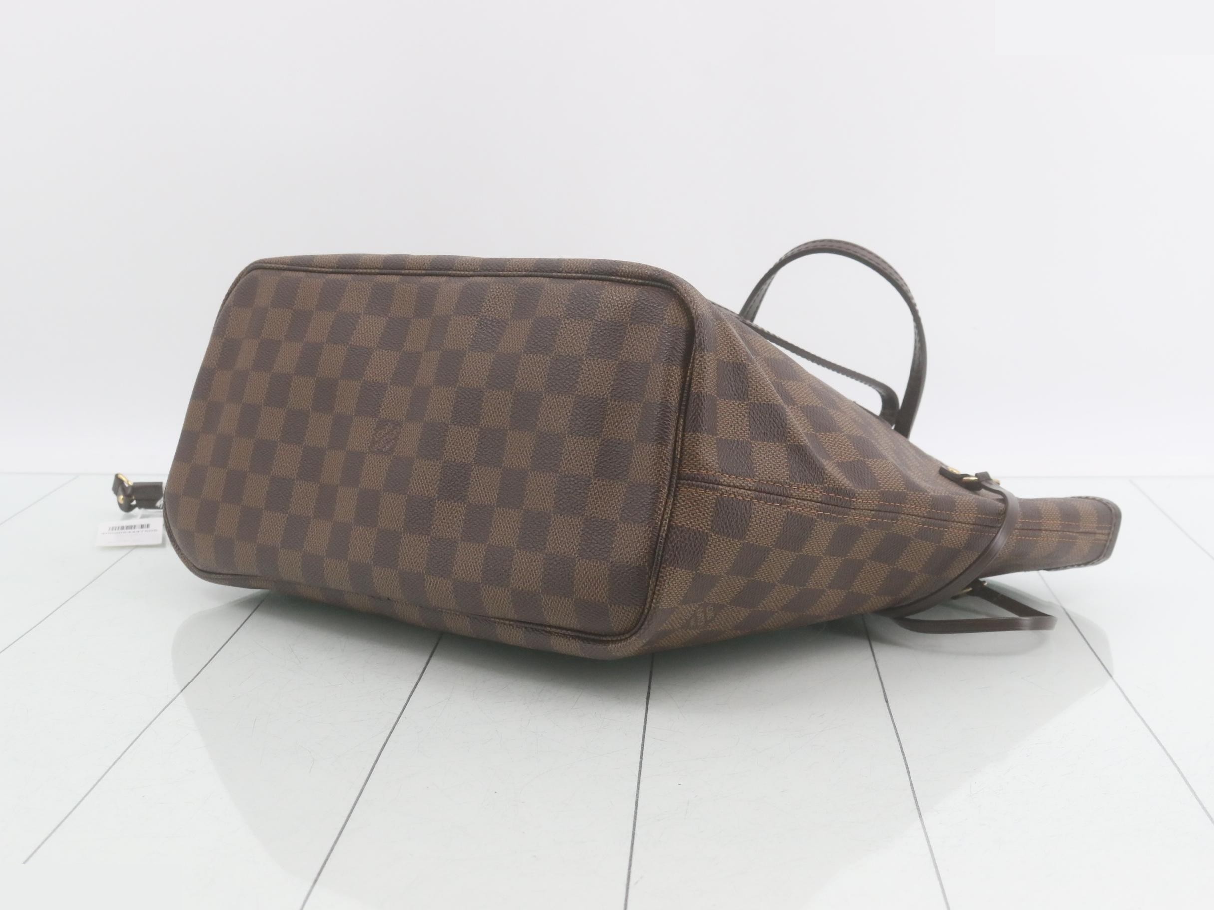 Damier Neverfull MM Tote Bag — view 6