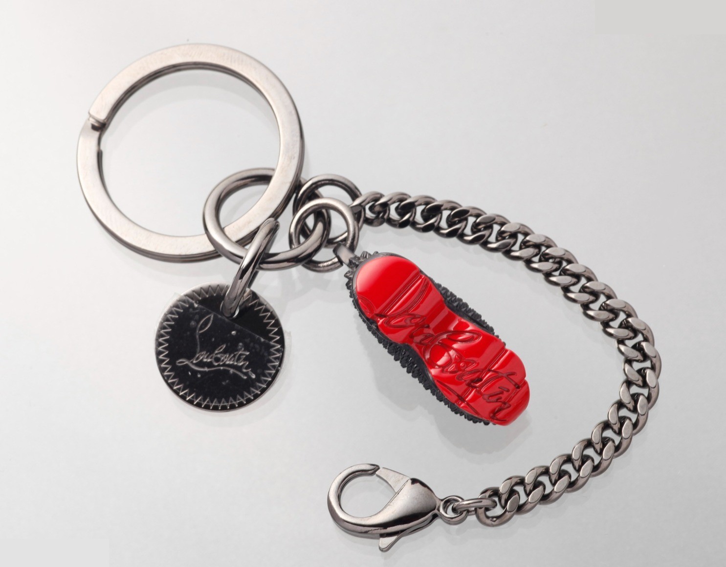Other items: Small accessories, phone straps, keychains — view 2