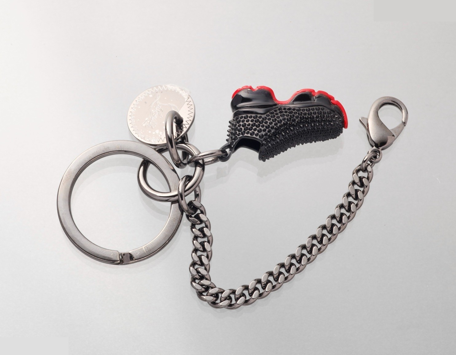 Other items: Small accessories, phone straps, keychains — view 3