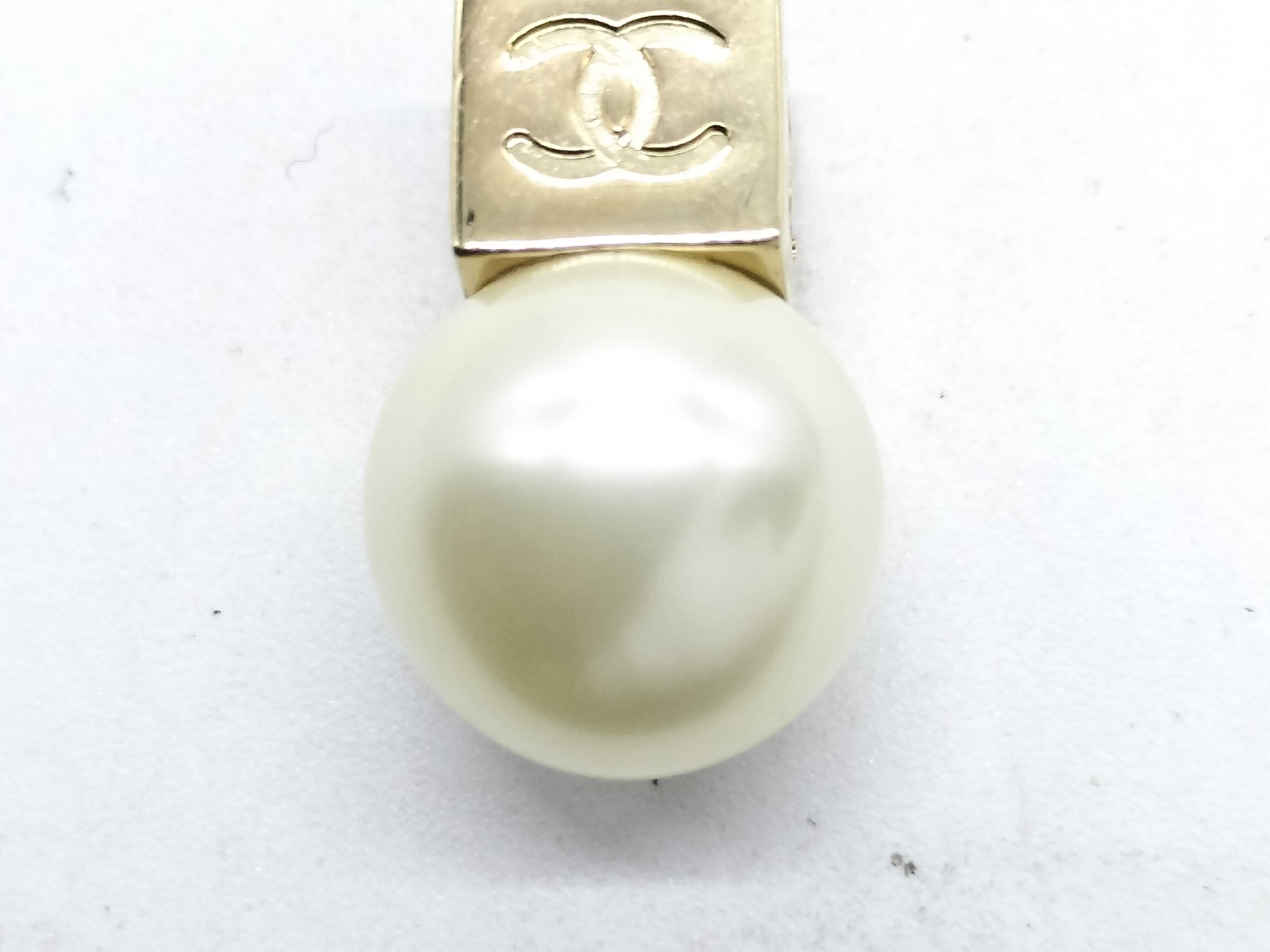 02A Faux Pearl Coco Cube Necklace — view 2