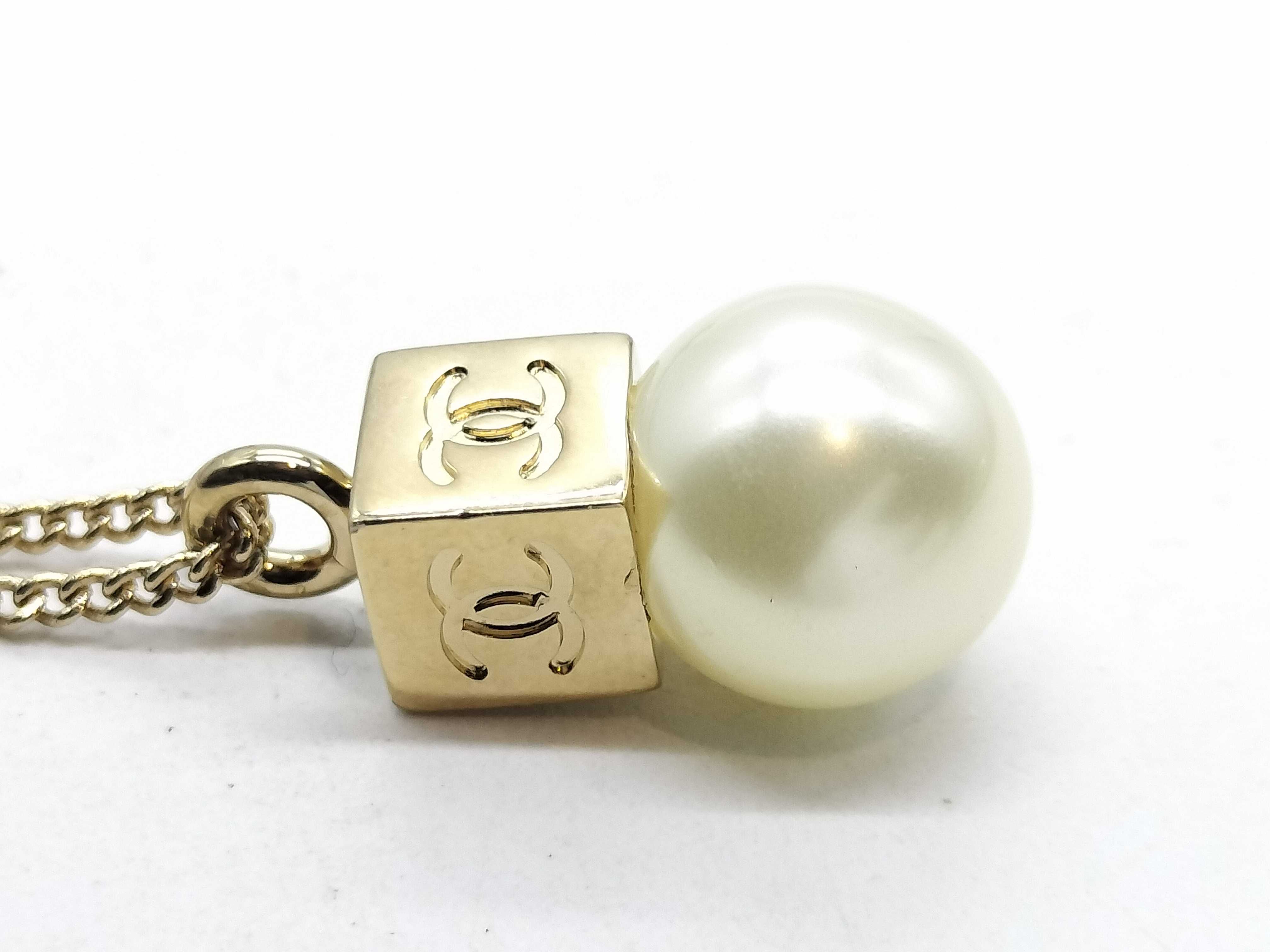 02A Faux Pearl Coco Cube Necklace — view 3