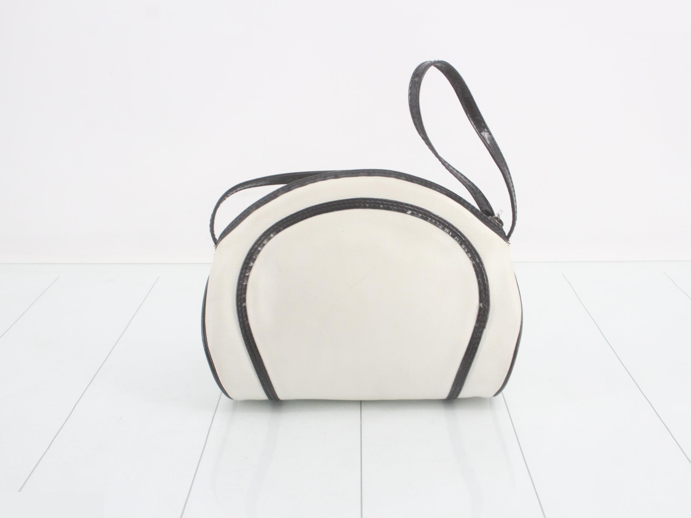 shoulder bag — view 2