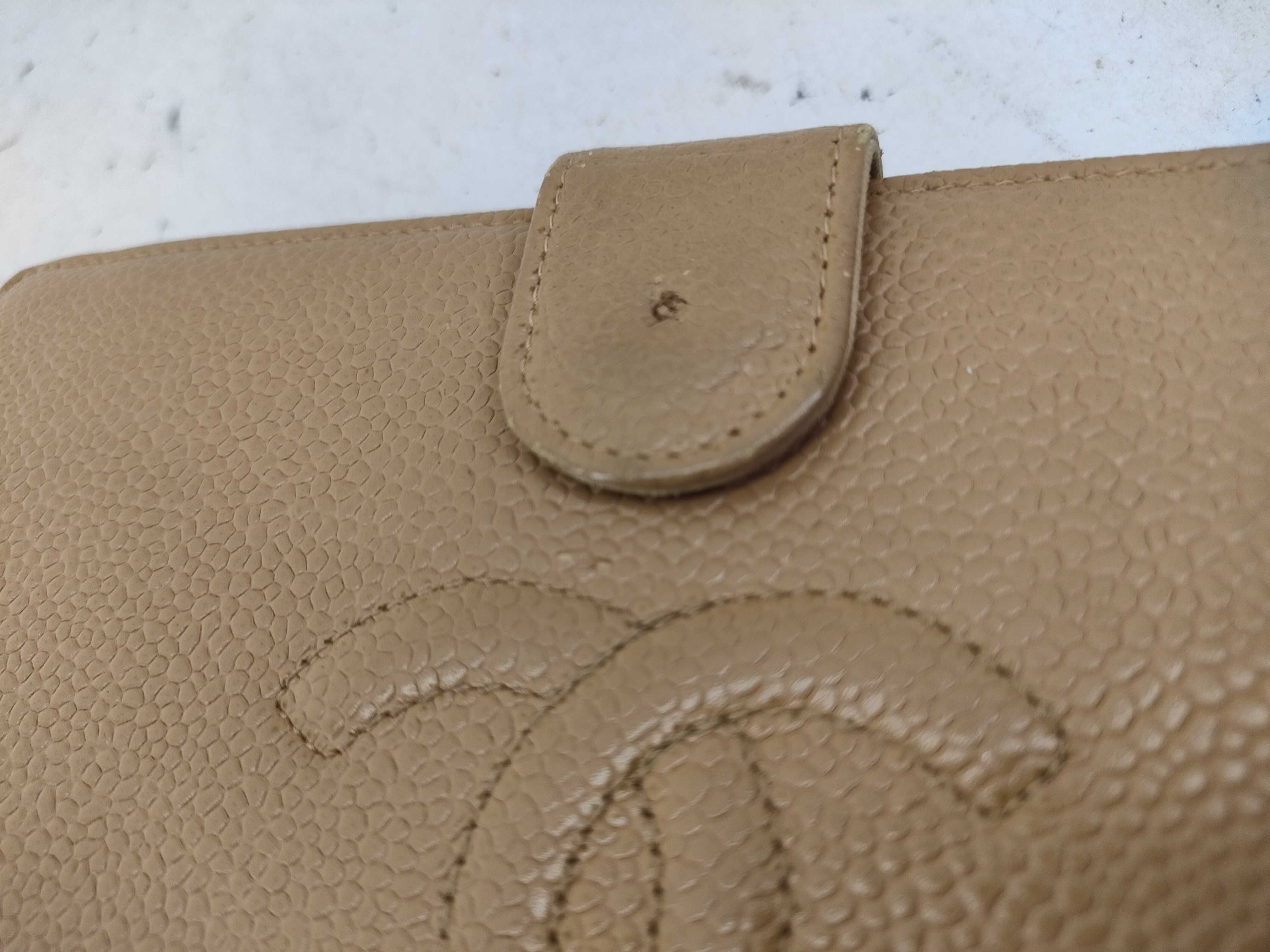 Caviar Skin Clasp Folding Wallet (Series 8) — view 7